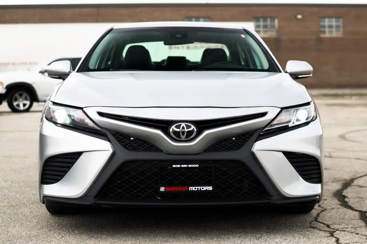 Toyota Camry снимка Toyota Camry