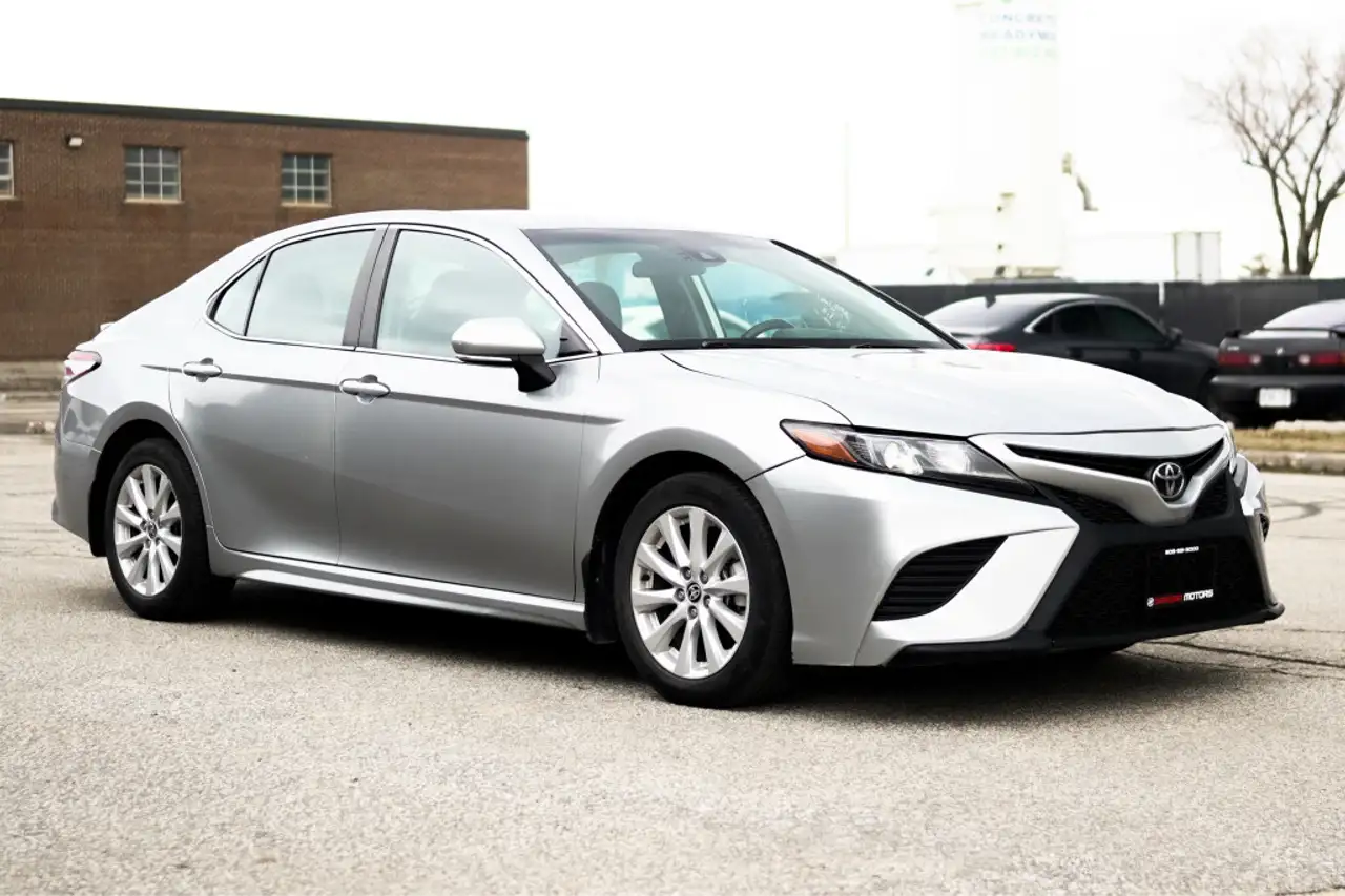 Toyota Camry снимка Toyota Camry
