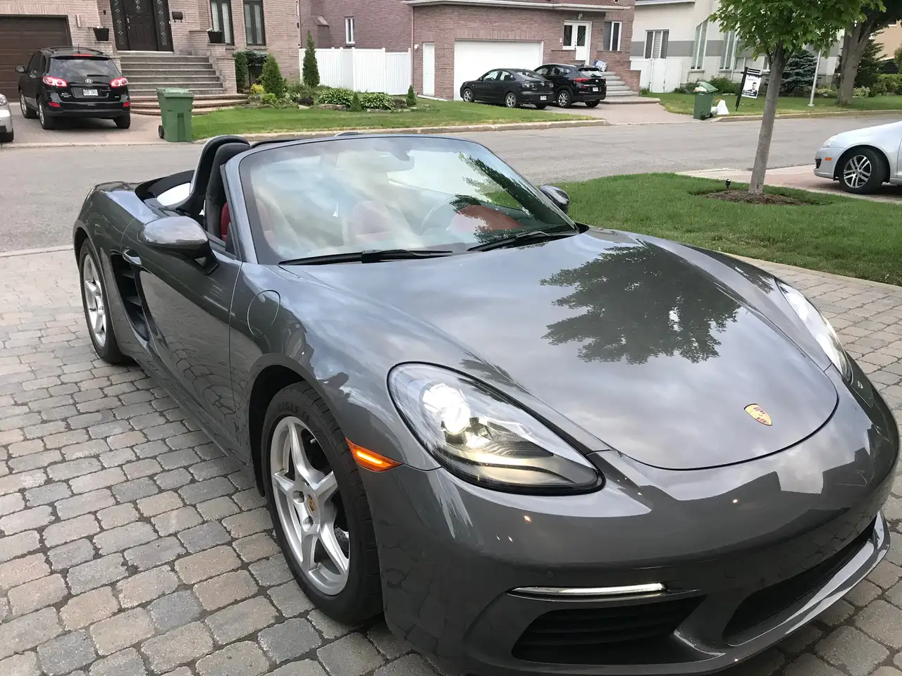 Porsche 718 Boxster снимка Porsche 718 Boxster
