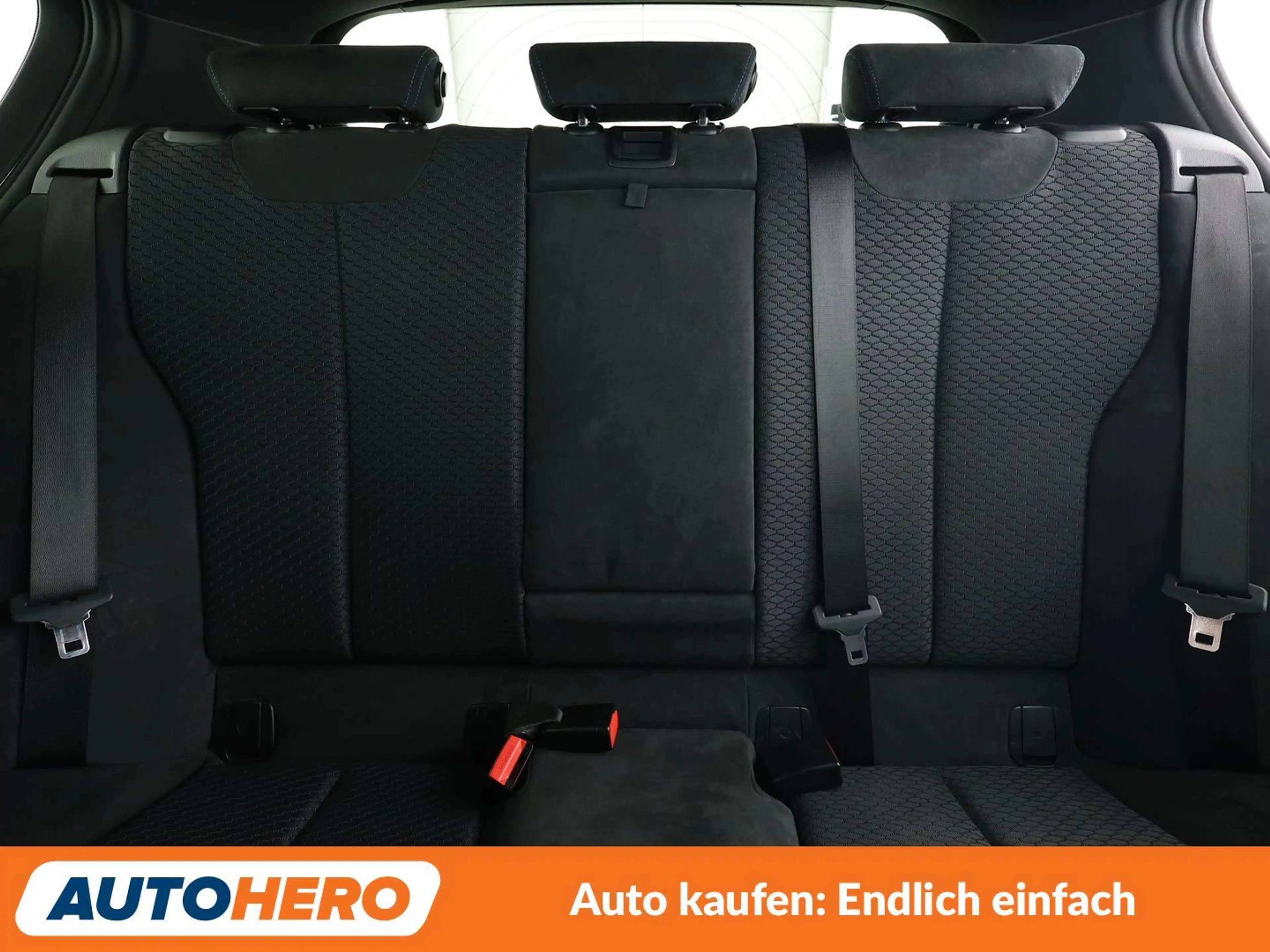 BMW 120 120i Edition M Sport Shadow Aut*NAVI*LED*TEMPO*PDC — photo 15