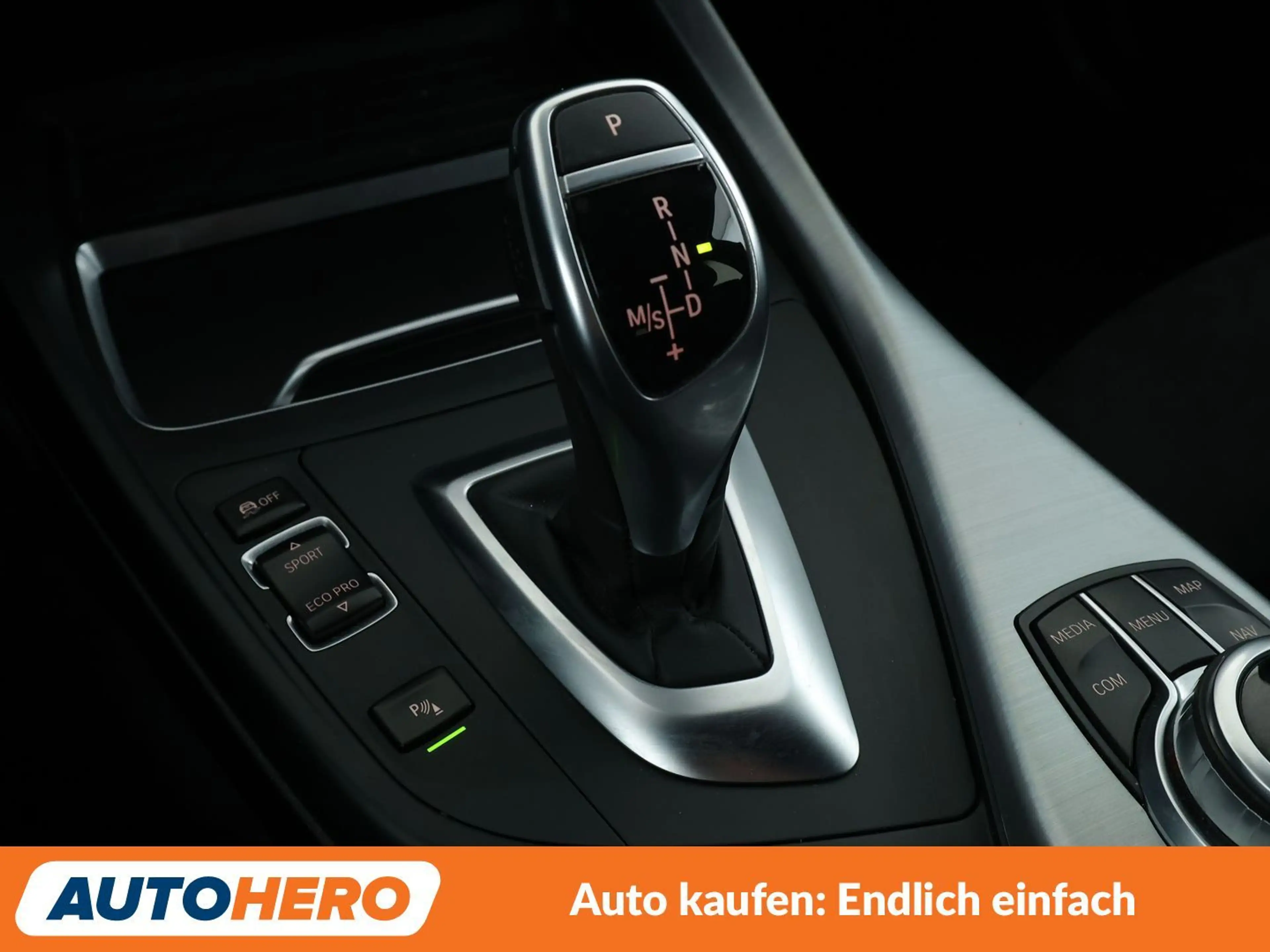 BMW 120 120i Edition M Sport Shadow Aut*NAVI*LED*TEMPO*PDC — photo 25