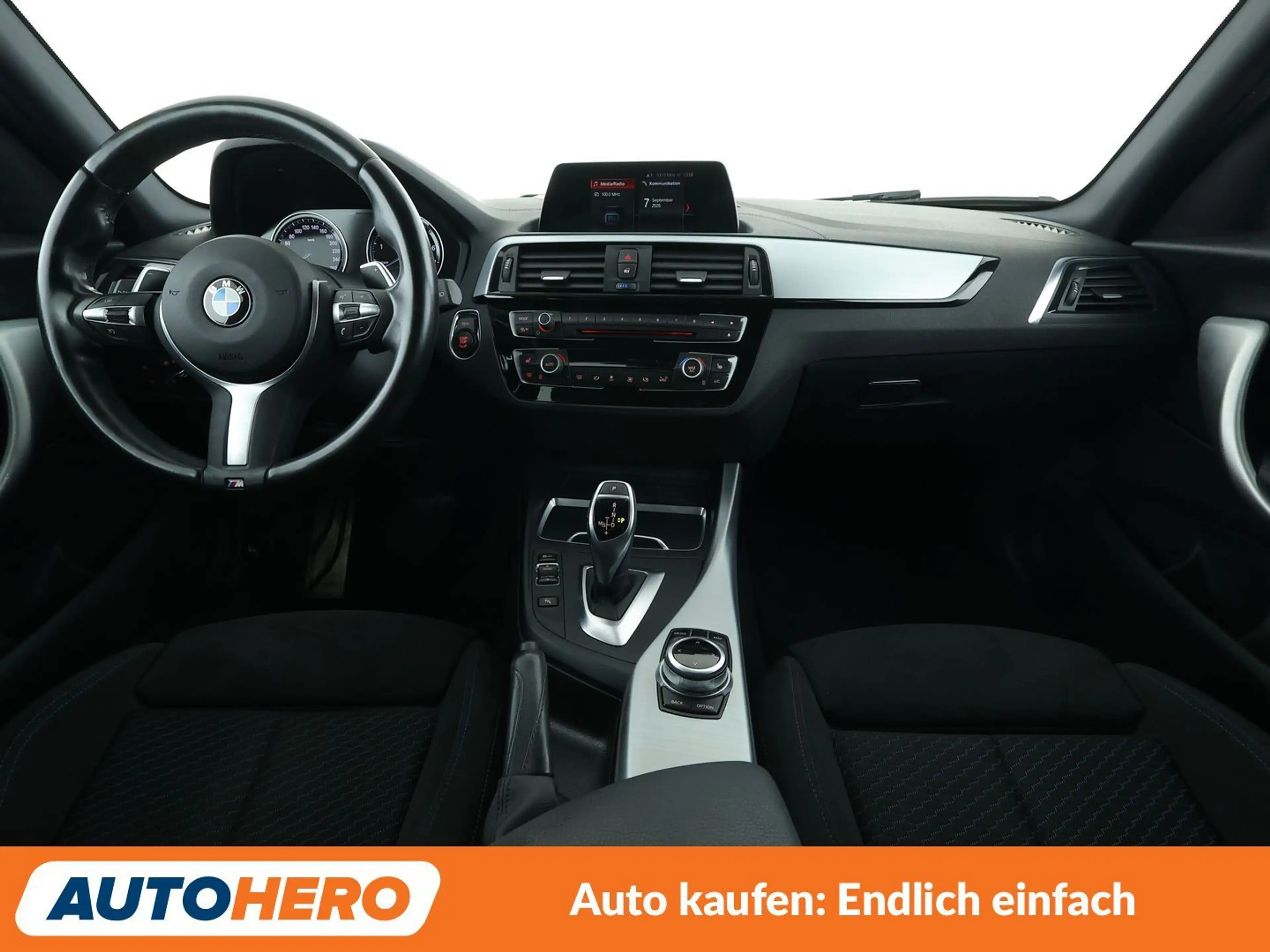 BMW 120 120i Edition M Sport Shadow Aut*NAVI*LED*TEMPO*PDC — photo 12