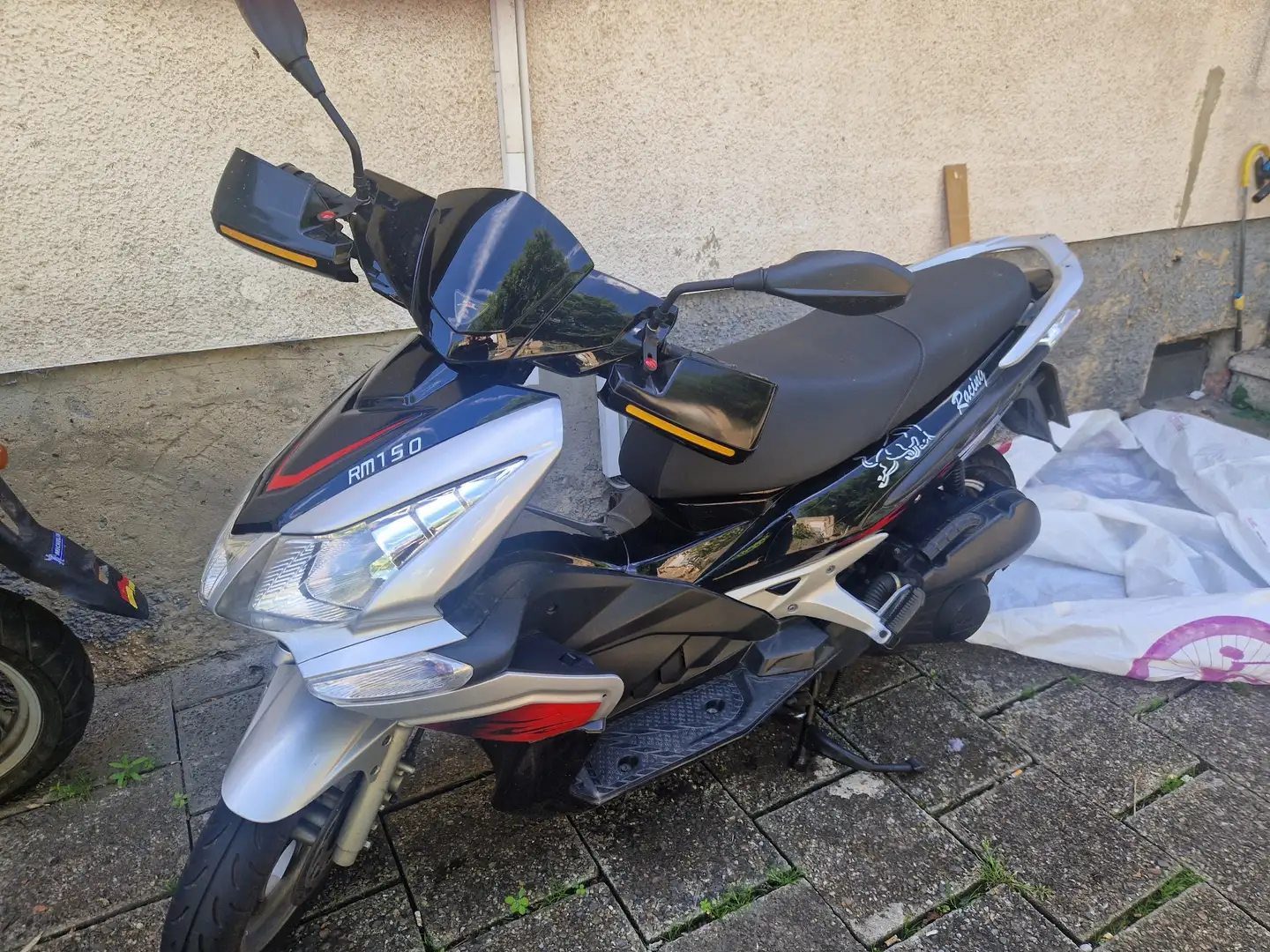 Zhejiang Egyéb 150 ccm Roller Szürke - 1