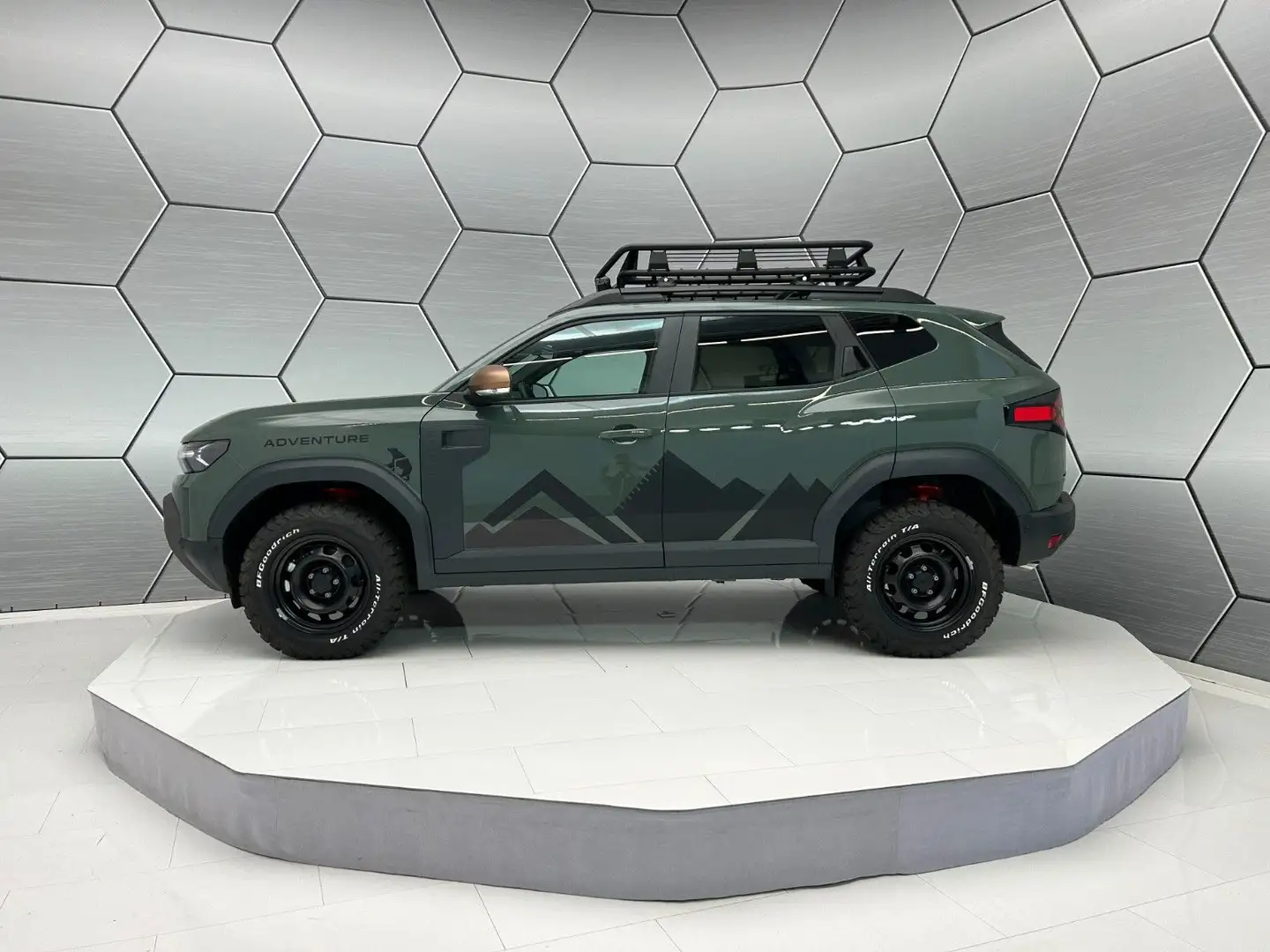Dacia Duster Extreme TCe 130 4WD Adventure mit AHK Grün - 2