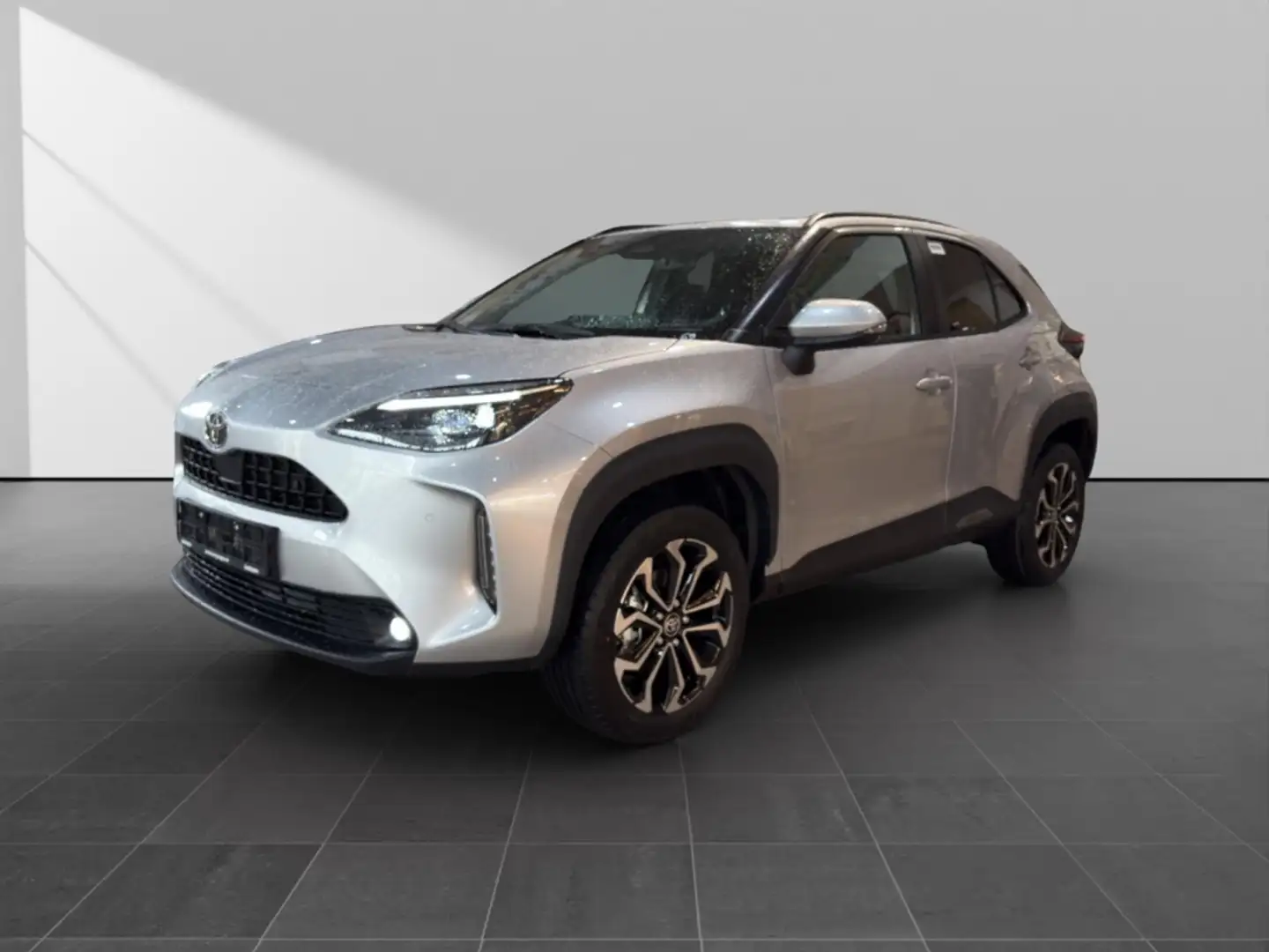 Toyota Yaris Cross 1.5 Hybrid Teamplayer*Safety+Winter Paket* Argent - 2