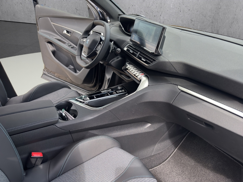 Peugeot 5008 1.2 PureTech 130 Allure Pack EAT8 7-Sitzer Navi Di — photo 13