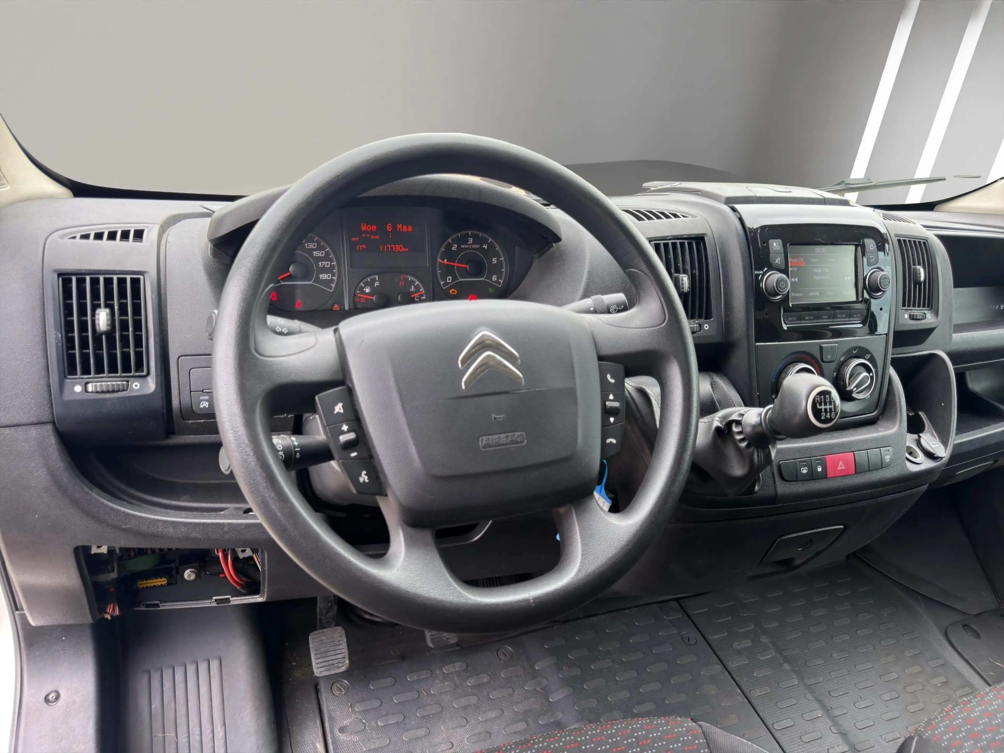 Citroen Jumper 30 2.2 BlueHDi 140 L2H2 Club Airco Camera — photo 15