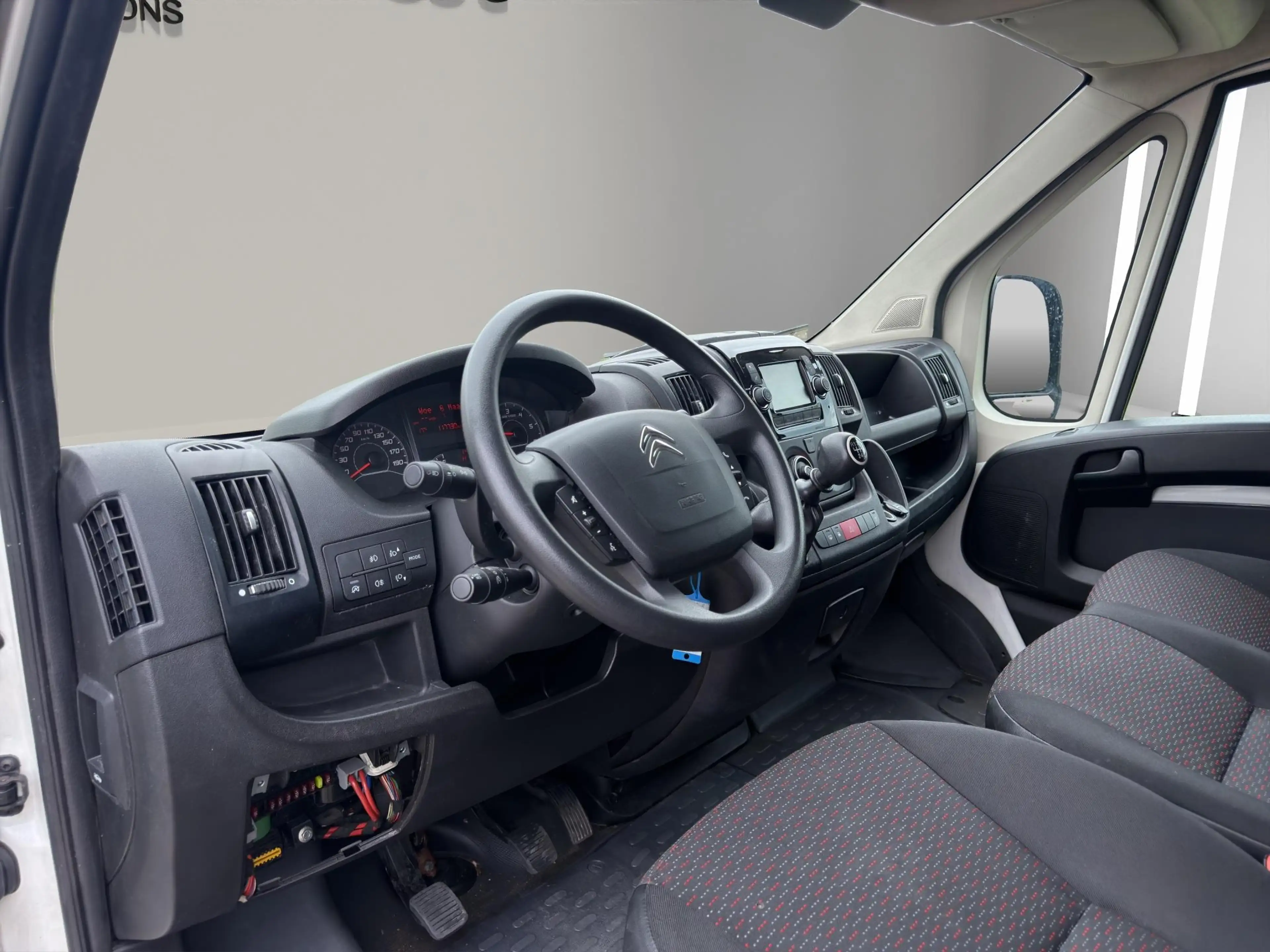 Citroen Jumper 30 2.2 BlueHDi 140 L2H2 Club Airco Camera — photo 16
