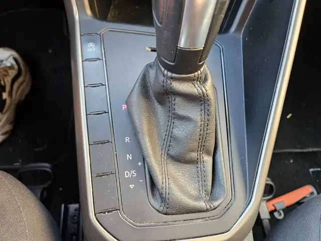 Volkswagen Polo view 17