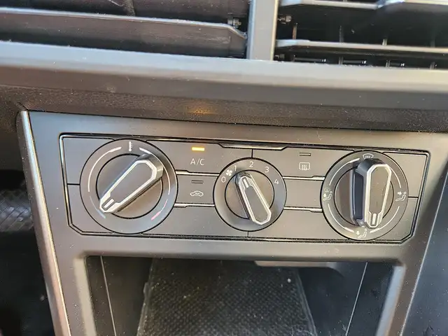 Volkswagen Polo view 15