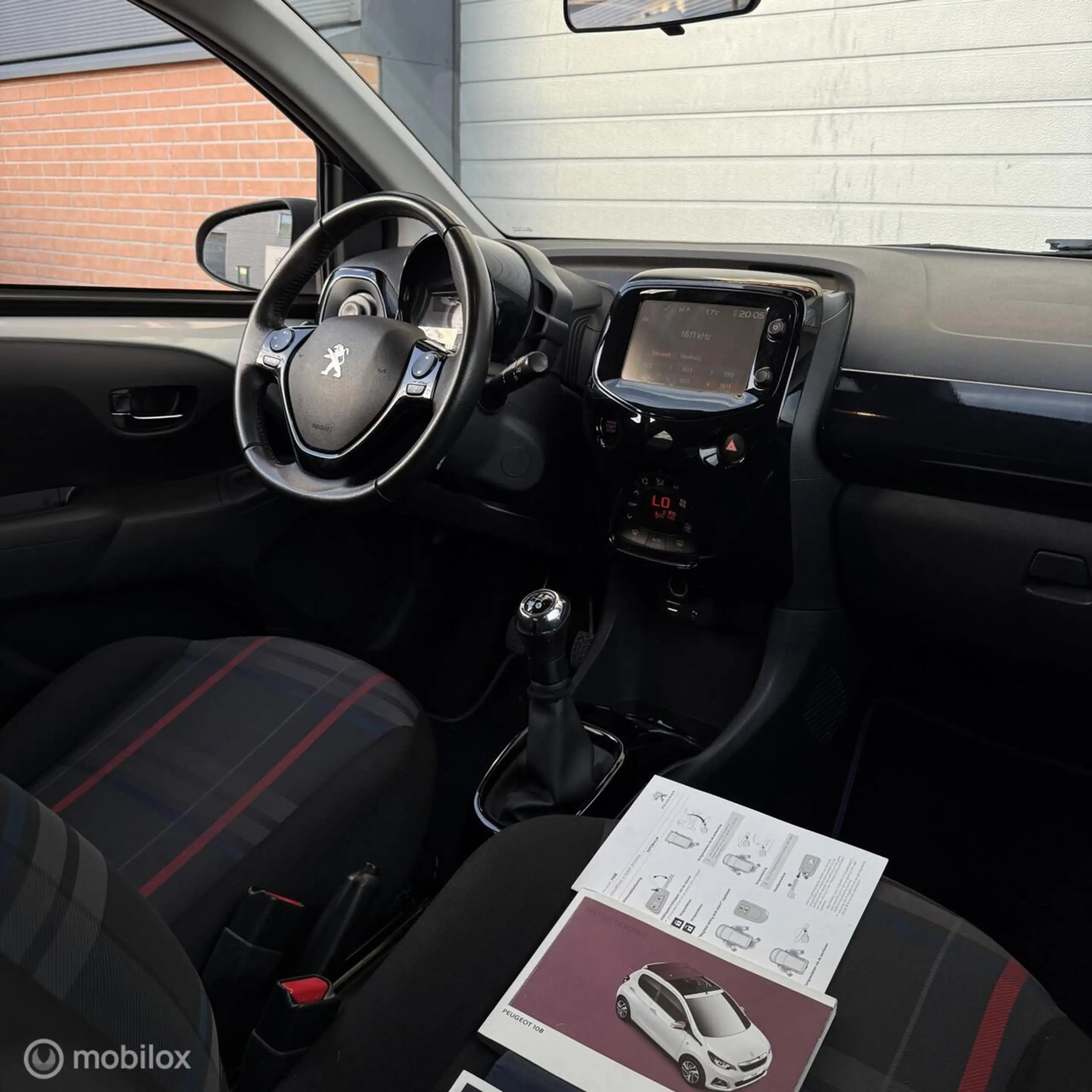 Peugeot 108 1.2 Puretech GT-Line / KEYLESS / FULL OPTION — photo 7