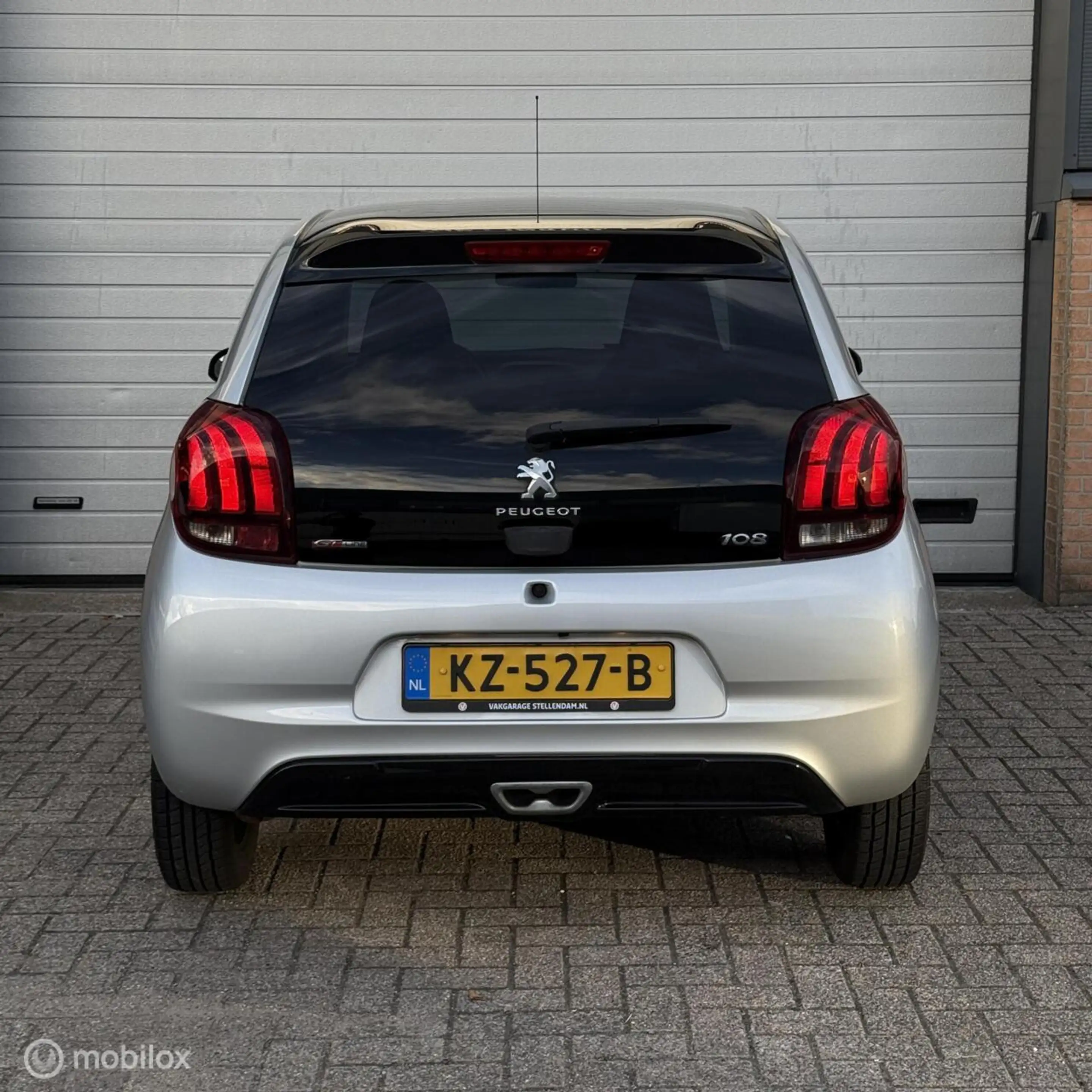 Peugeot 108 1.2 Puretech GT-Line / KEYLESS / FULL OPTION — photo 3