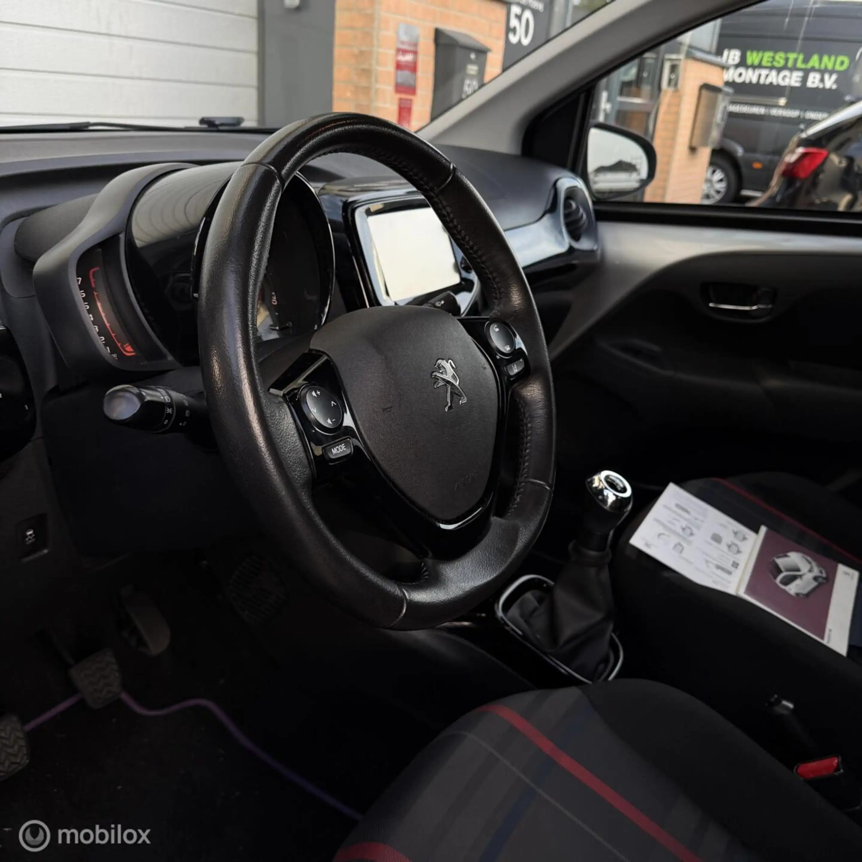 Peugeot 108 1.2 Puretech GT-Line / KEYLESS / FULL OPTION — photo 9