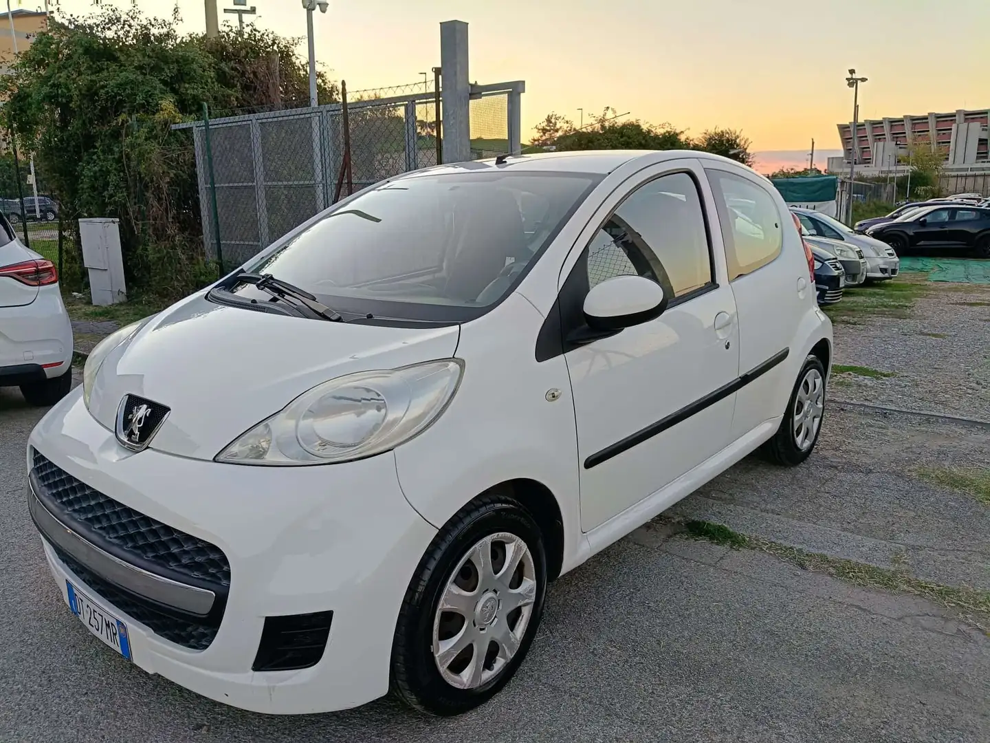 Peugeot 107 1.0 benzina - Neopatentati Blanc - 1