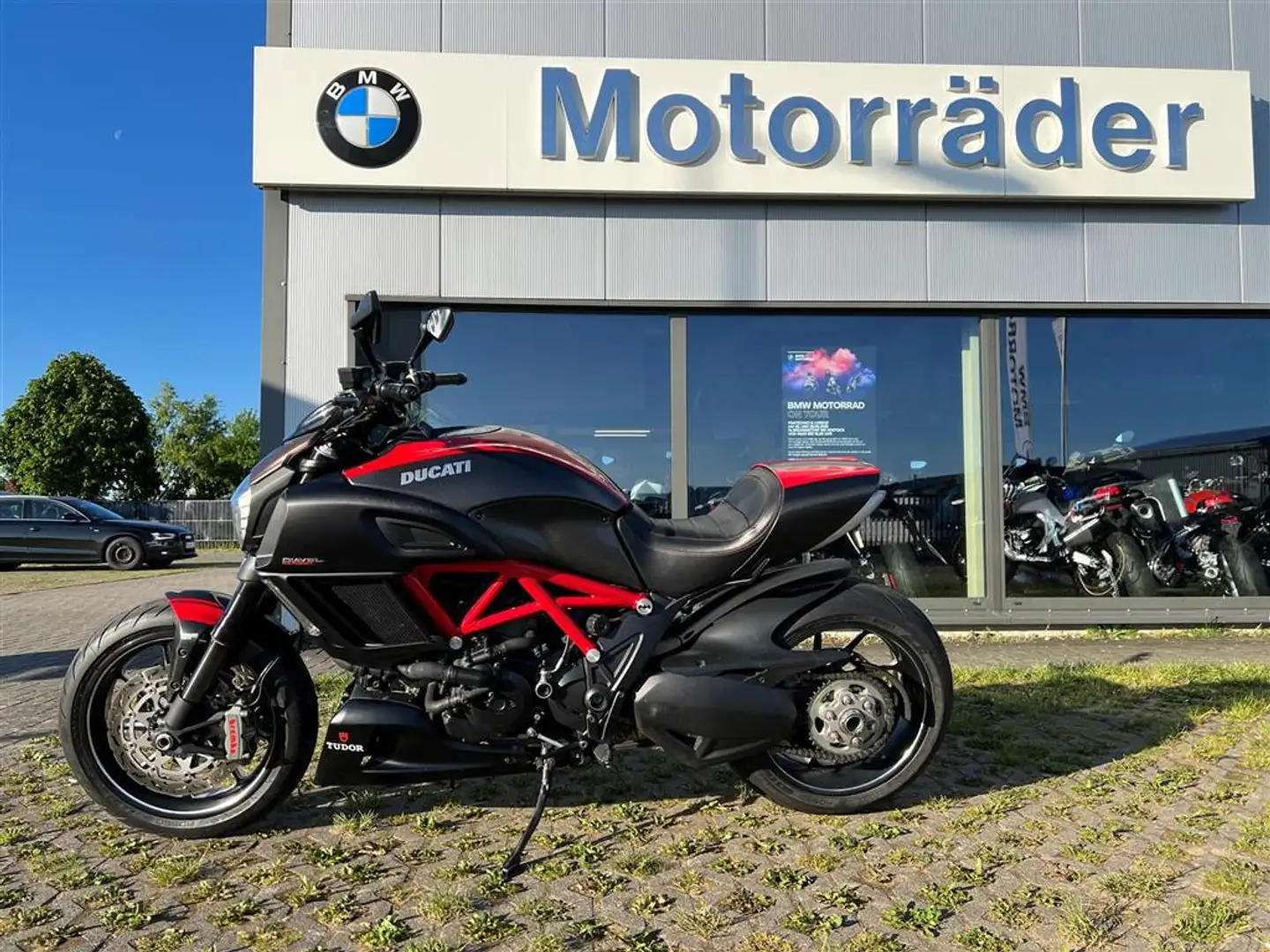 Ducati Diavel 0 Rojo - 1