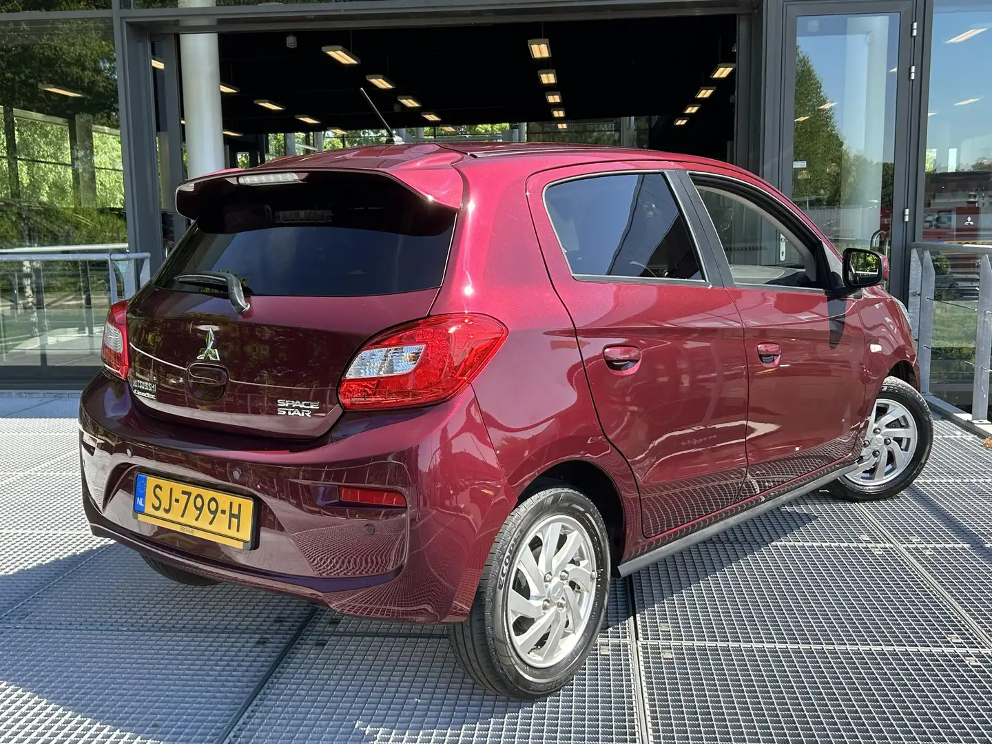 Mitsubishi Space Star 1.0 Intense Automaat | Parkeersensor Achter | Airc Rojo - 2