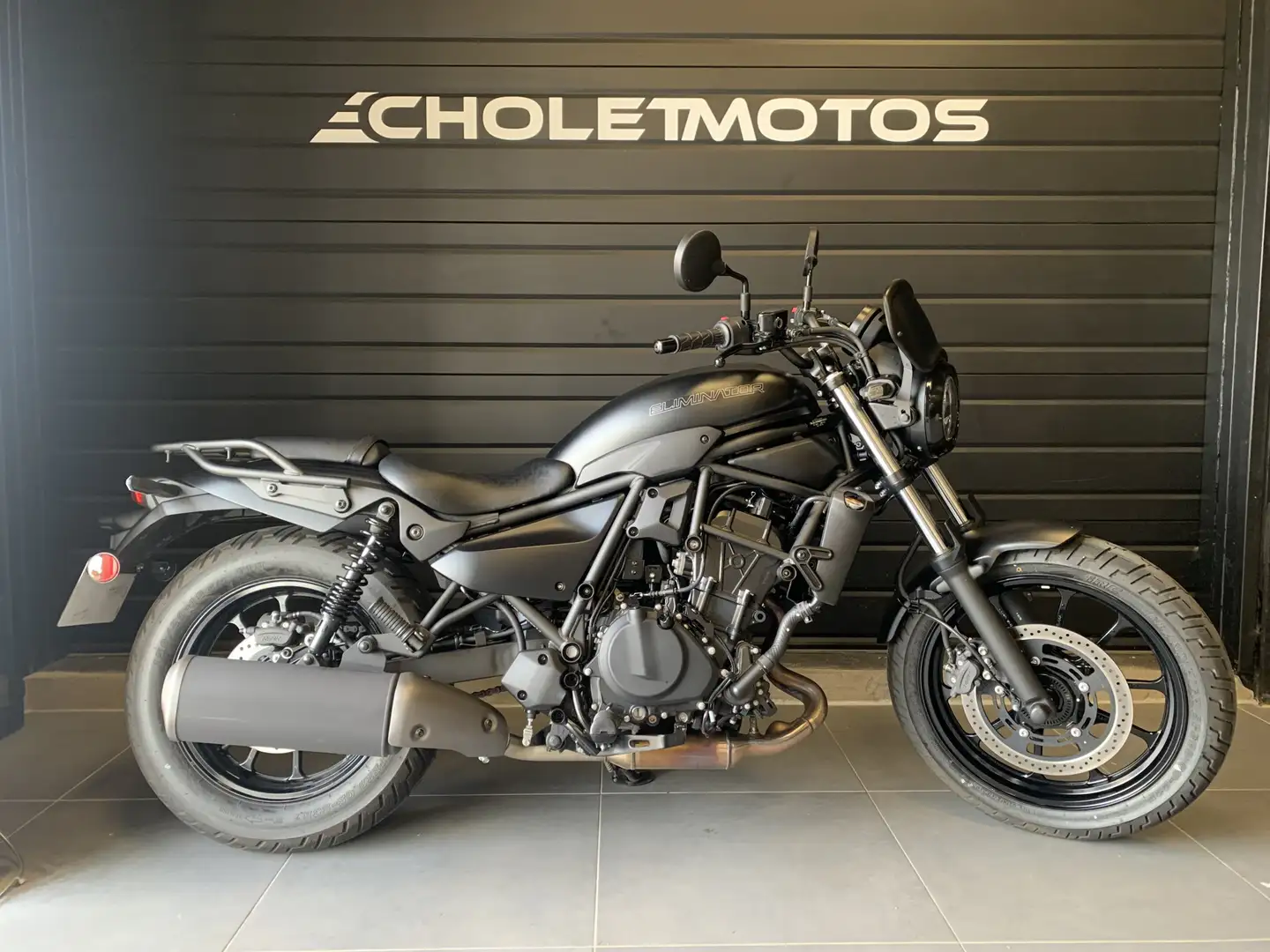 Kawasaki Eliminator 500 Noir - 1