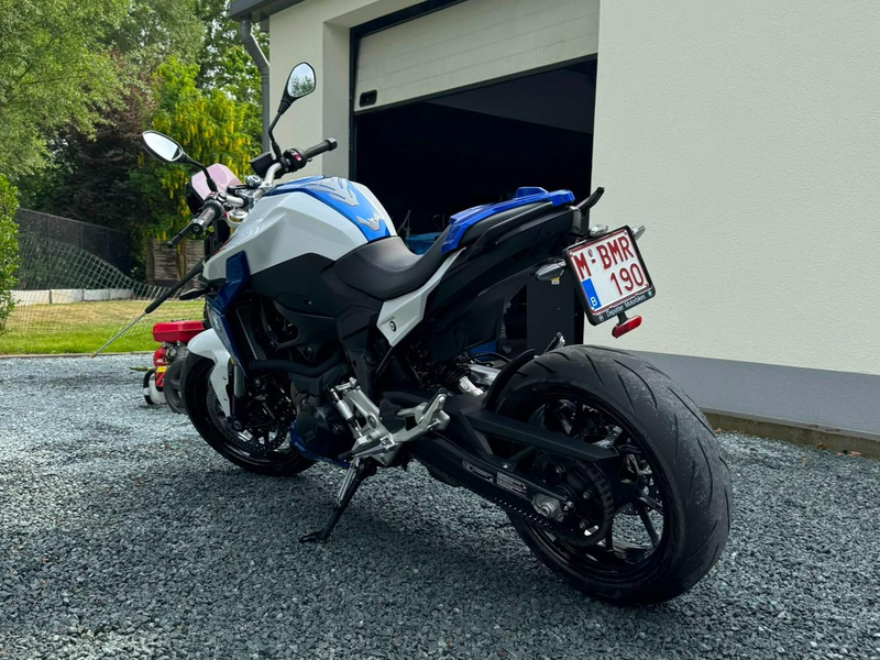 BMW F 900 R — photo 3