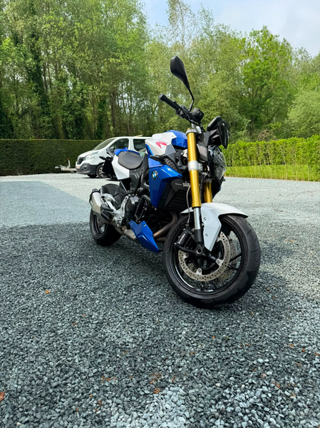BMW F 900 R