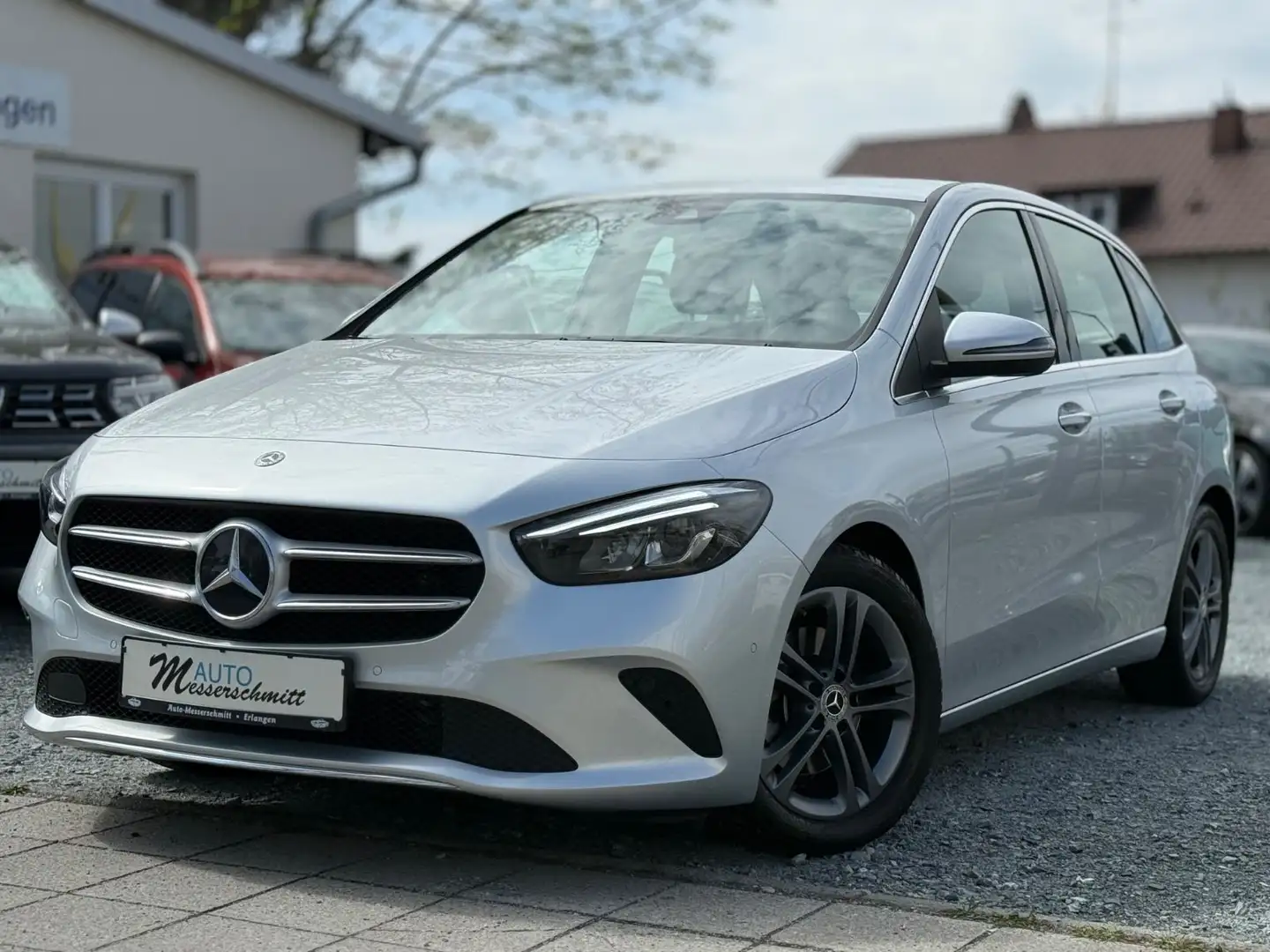Mercedes-Benz B 200 B200 AUTOMATIK-LED-WIDESCREEN MBUX-SHZ-CAM-KLIMA Plateado - 2