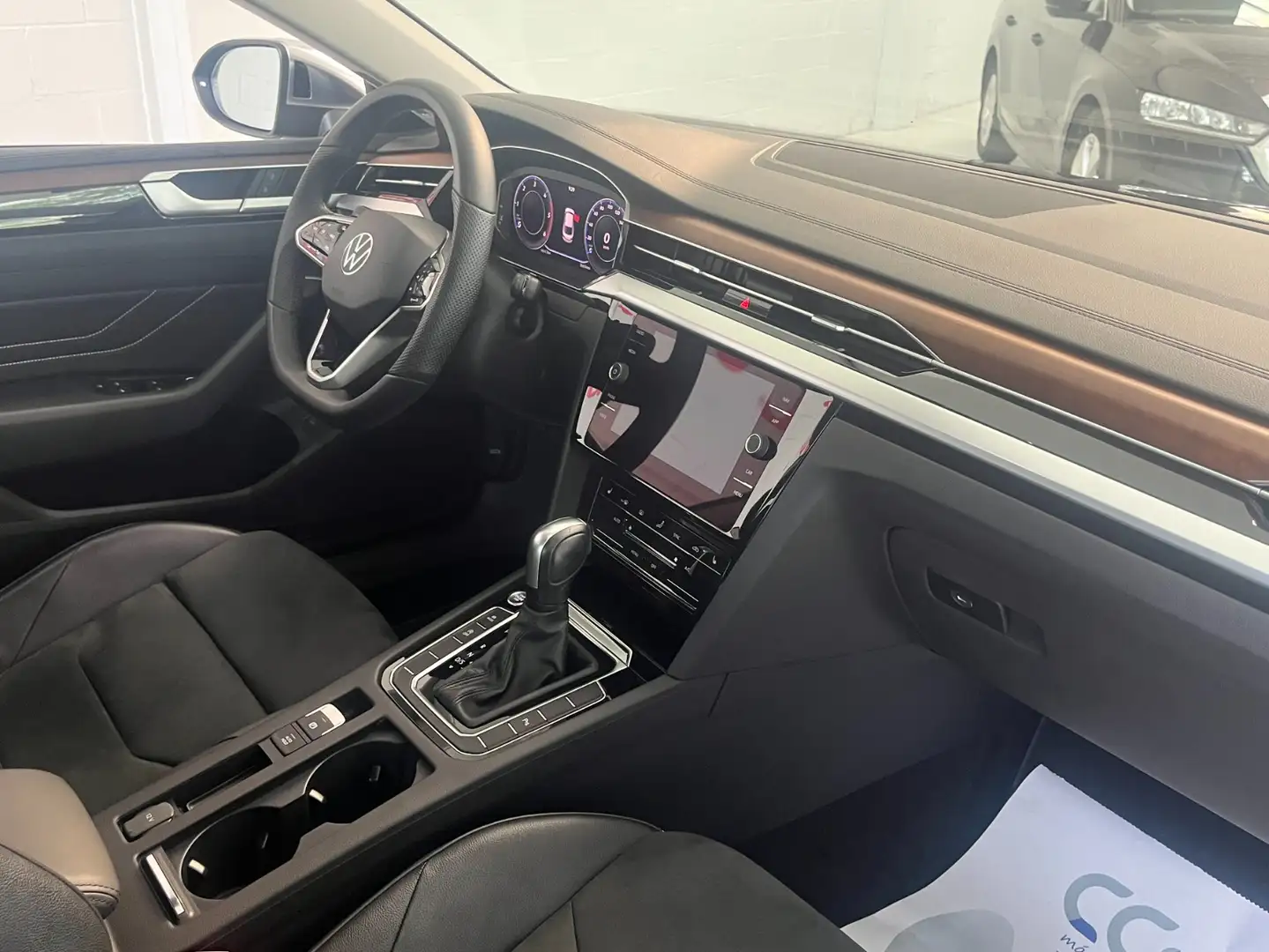 Volkswagen Arteon 2.0TDI Elegance DSG7 110kW Gris - 2