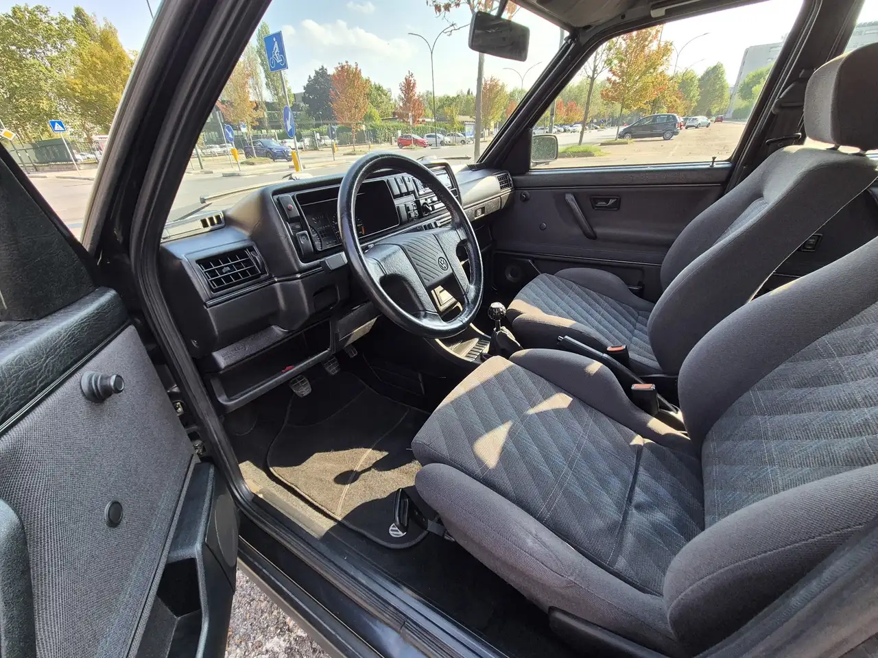 Volkswagen Golf 5p 1.8 GTI 8v 112cv 1990, foto 8