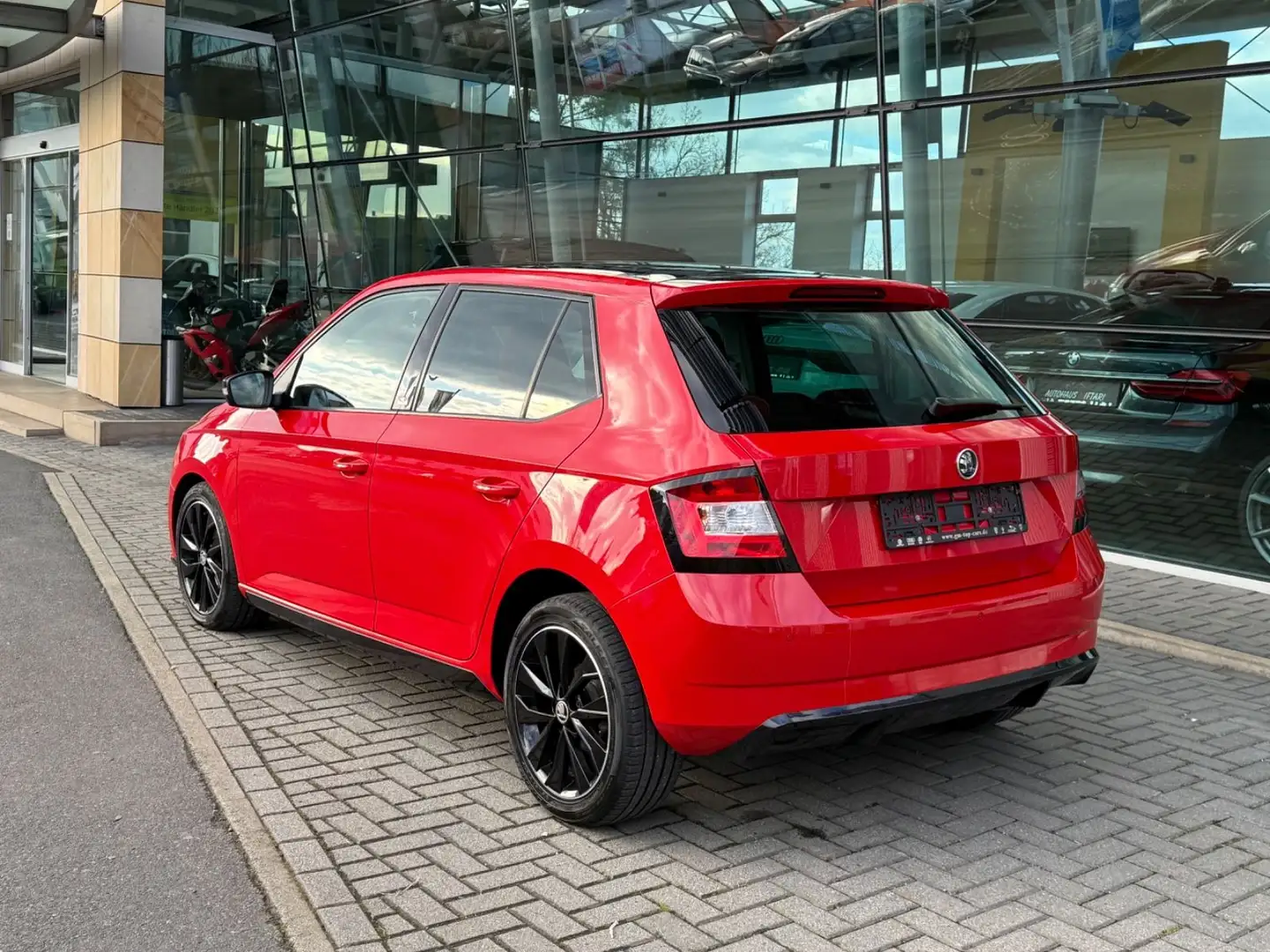 Skoda Fabia 1.2 TSI Monte Carlo PDC SHZ Klima Panorama Rouge - 2