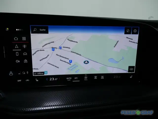 Audi Q5 view 11