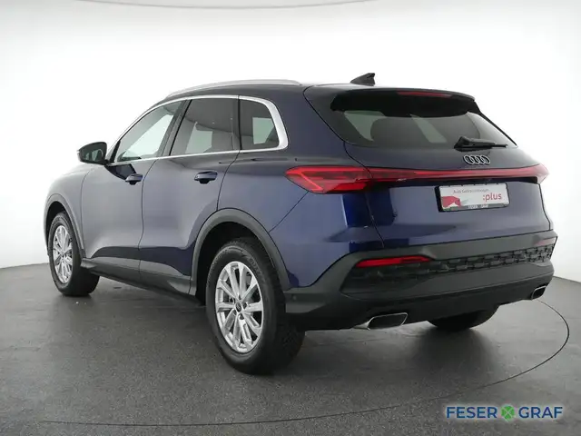 Audi Q5 view 14
