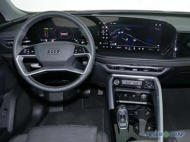 Audi Q5 view 8