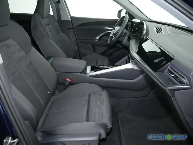 Audi Q5 view 6