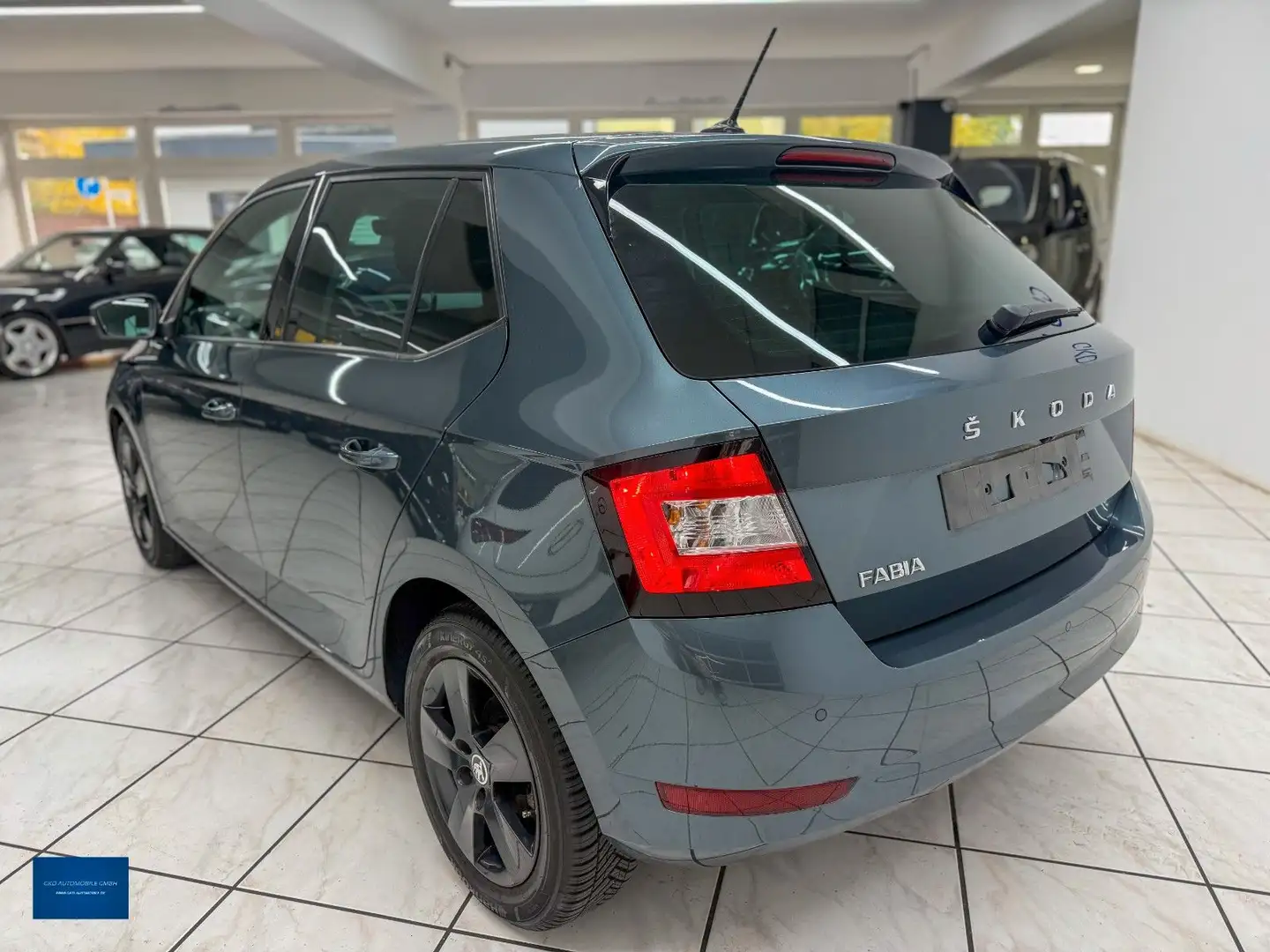 Skoda Fabia Ambition*Kamera*Smartlink*PDC*DAB+*Navi* Gris - 2