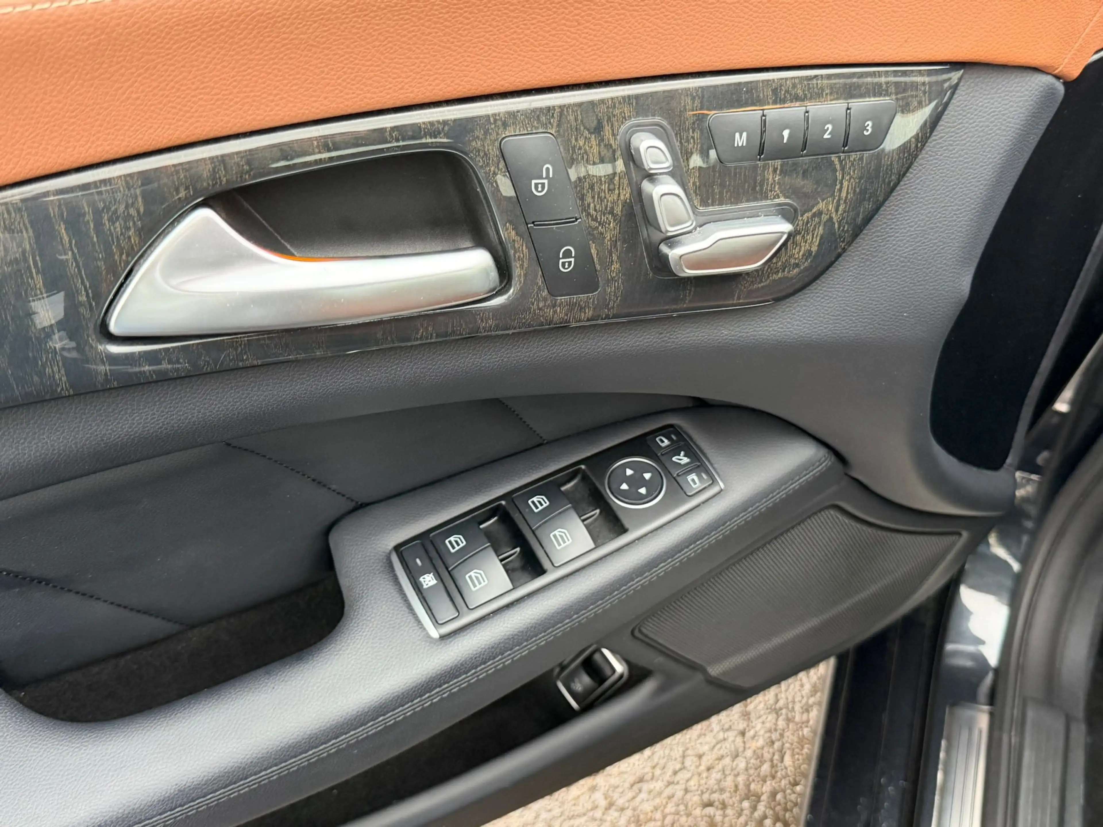 Mercedes-Benz CLS 250 CLS 250 BlueTEC 4-Matic — photo 13
