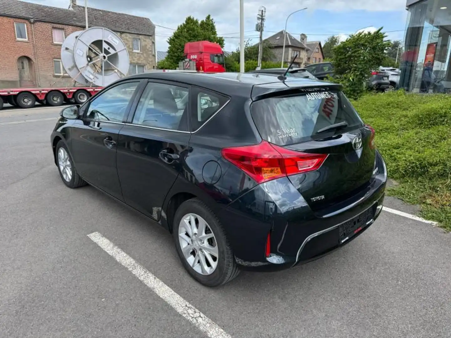Toyota Auris 1.33 Dual VVT-i 6 MT Comfort Gris - 2