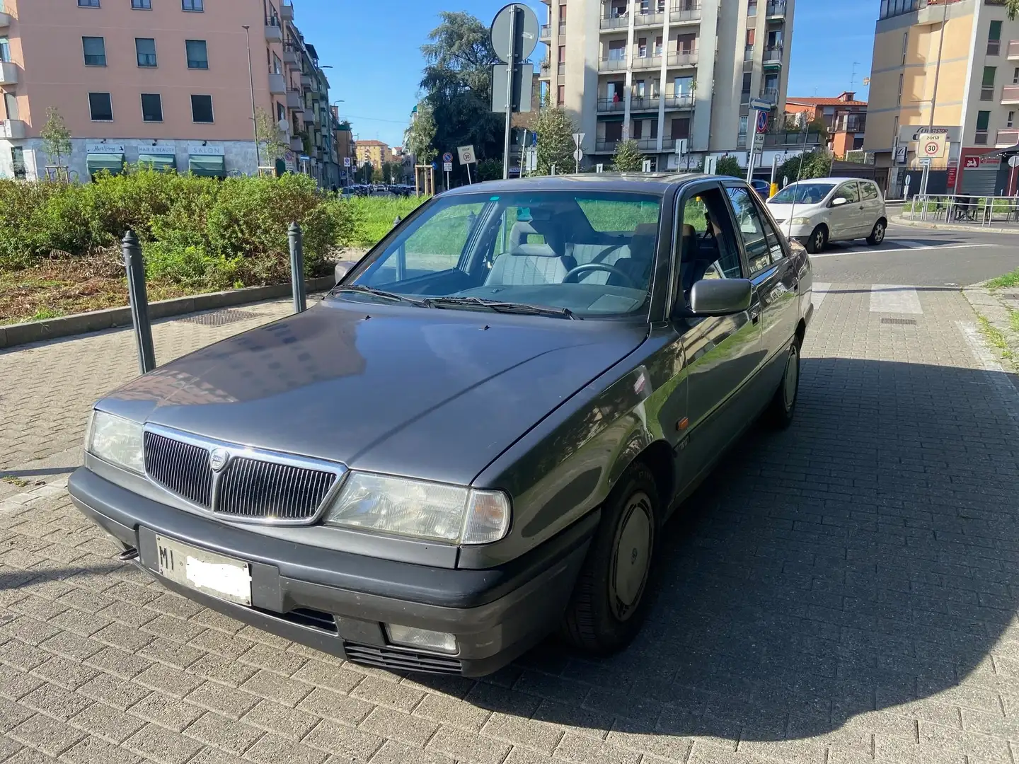 Lancia Dedra Dedra 1.6 ie Grau - 2
