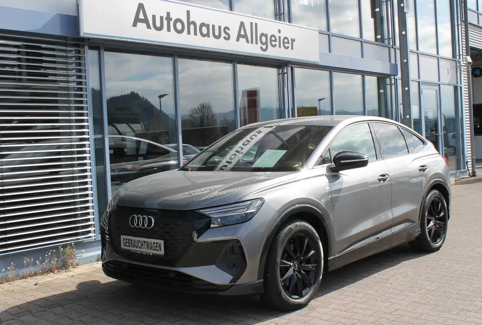 Audi Q4 e-tron Sportback 35 S line *Navi/Matrix-LED/SONOS* Grau - 2