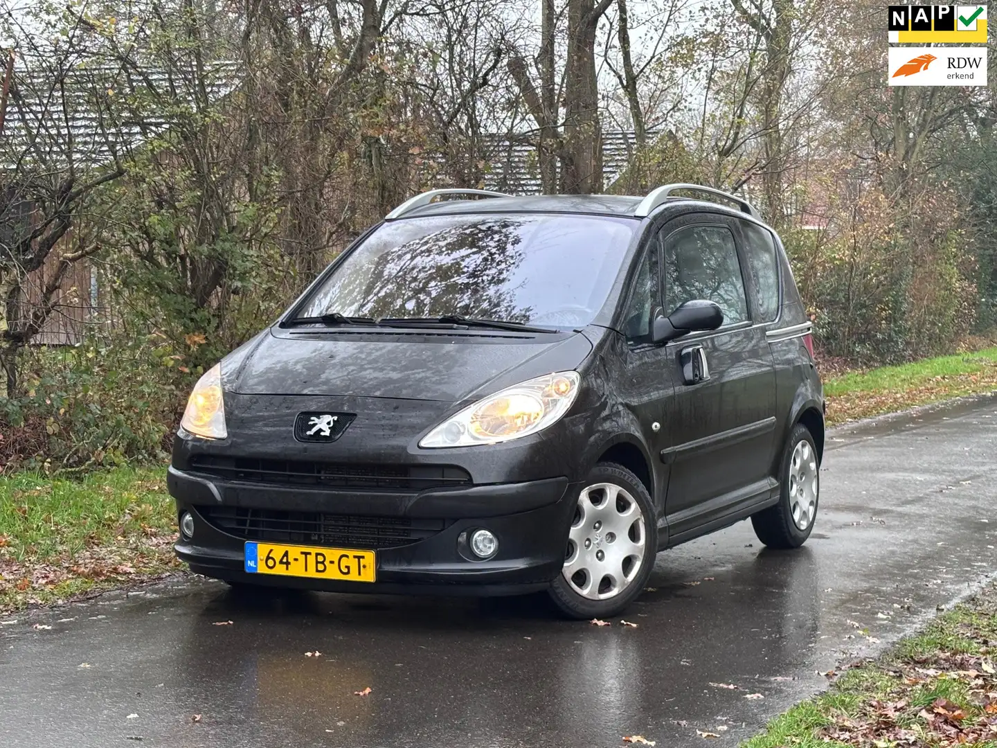 Peugeot 1007 1.4 Urban | Automaat + Airco Nu € 1.750,-!!! Zwart - 1