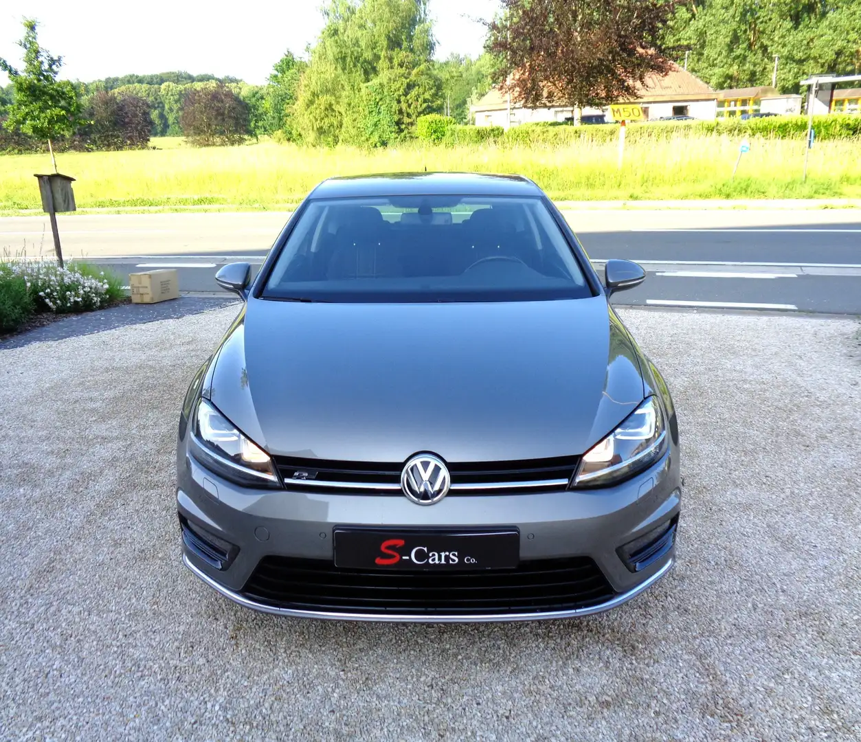 Volkswagen Golf 1.2 TSI/ R-Line / Navi / Verwarmde zetels/Garantie Grijs - 2