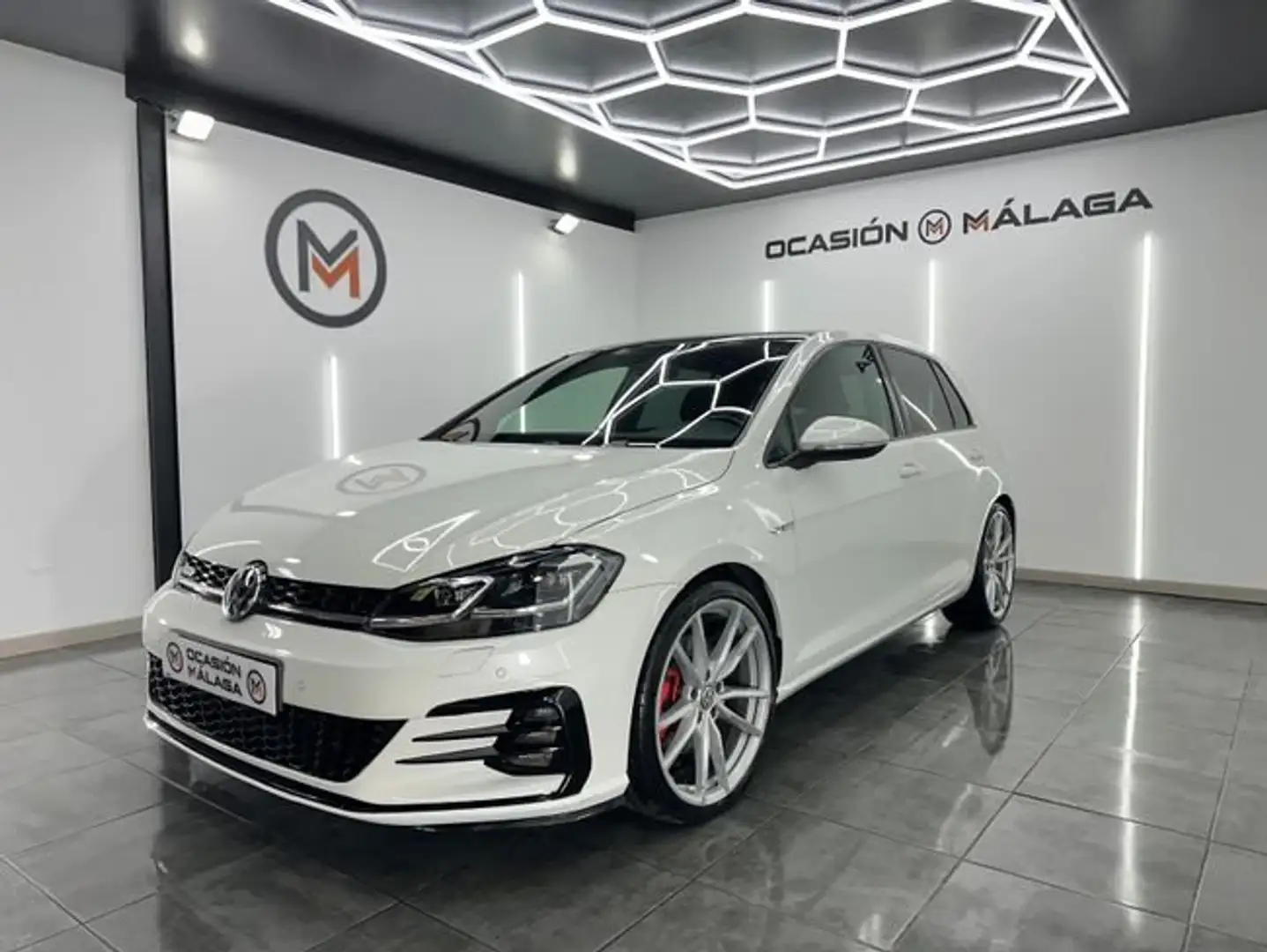 Volkswagen Golf 2.0TDI GTD DSG7 135kW Wit - 1