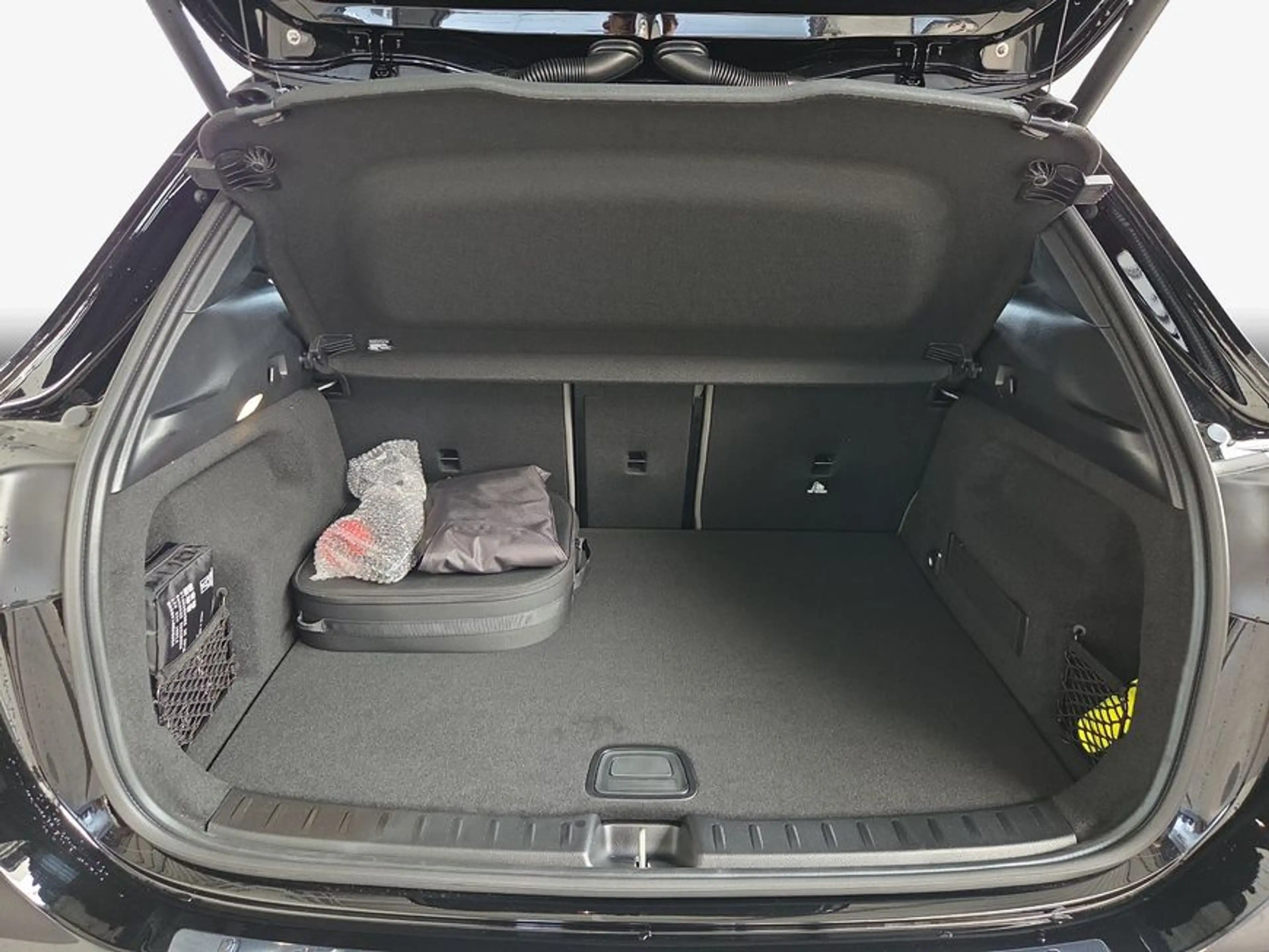 Mercedes-Benz EQA 250 EQA — photo 9