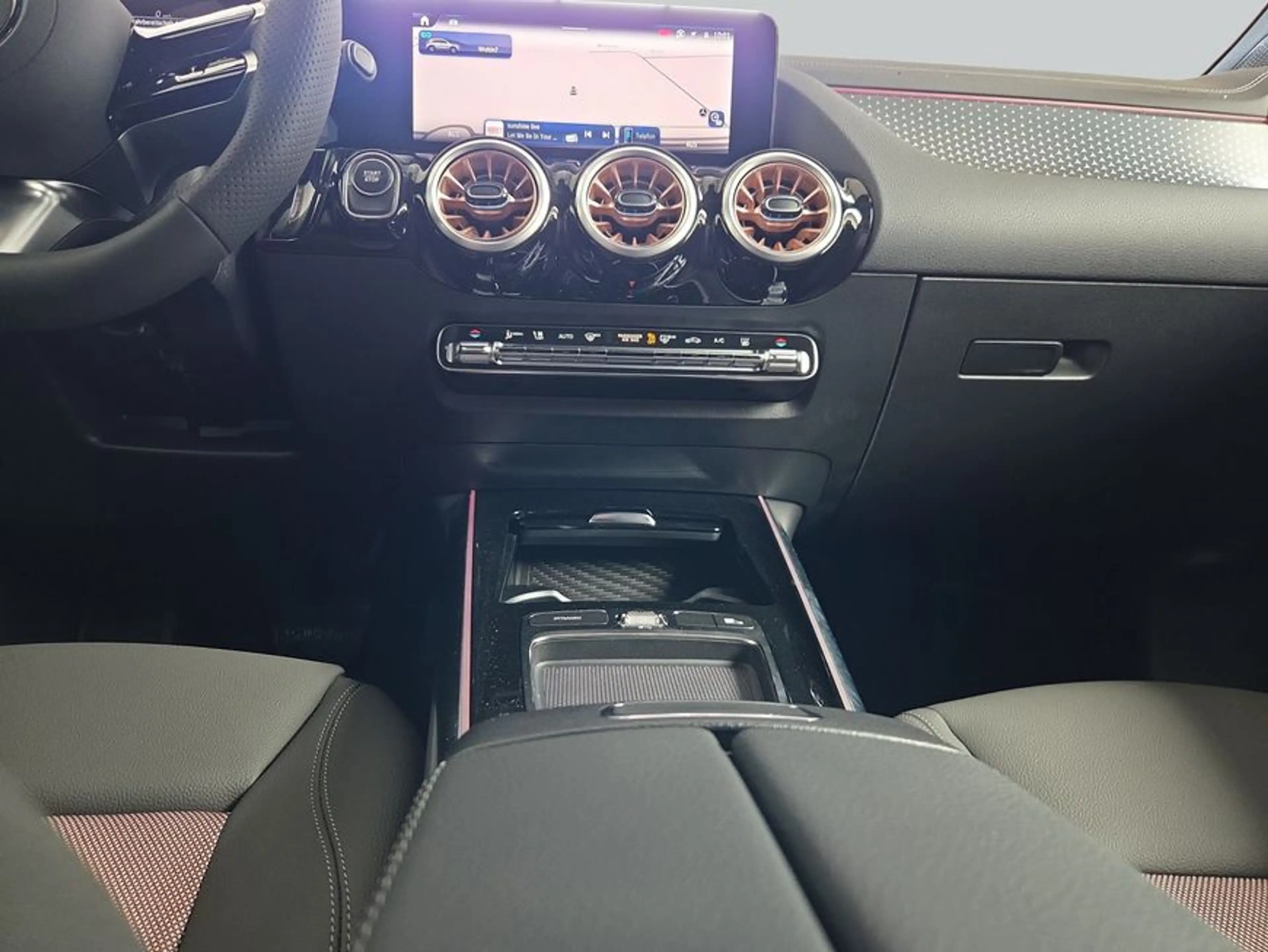 Mercedes-Benz EQA 250 EQA — photo 15