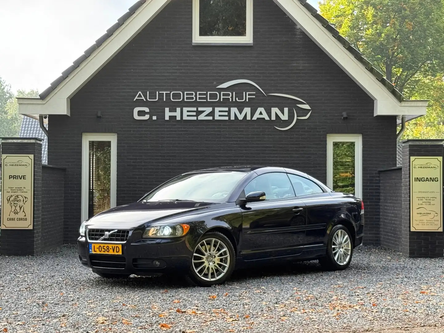 Volvo C70 Convertible 2.5 T5 Kinetic Leder Navigatie Cruise Blauw - 2