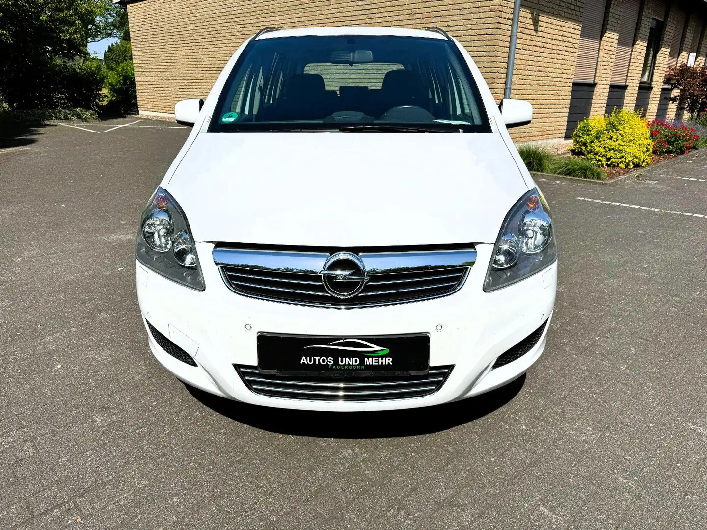 Opel Zafira B Family Wit - 2