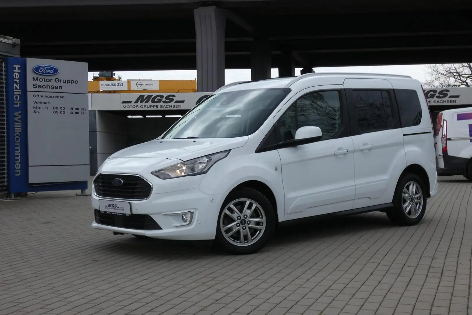 Ford Tourneo Connect 1.5 "Titanium" #NAVI #KAM #PDC #DAB Weiß - 2
