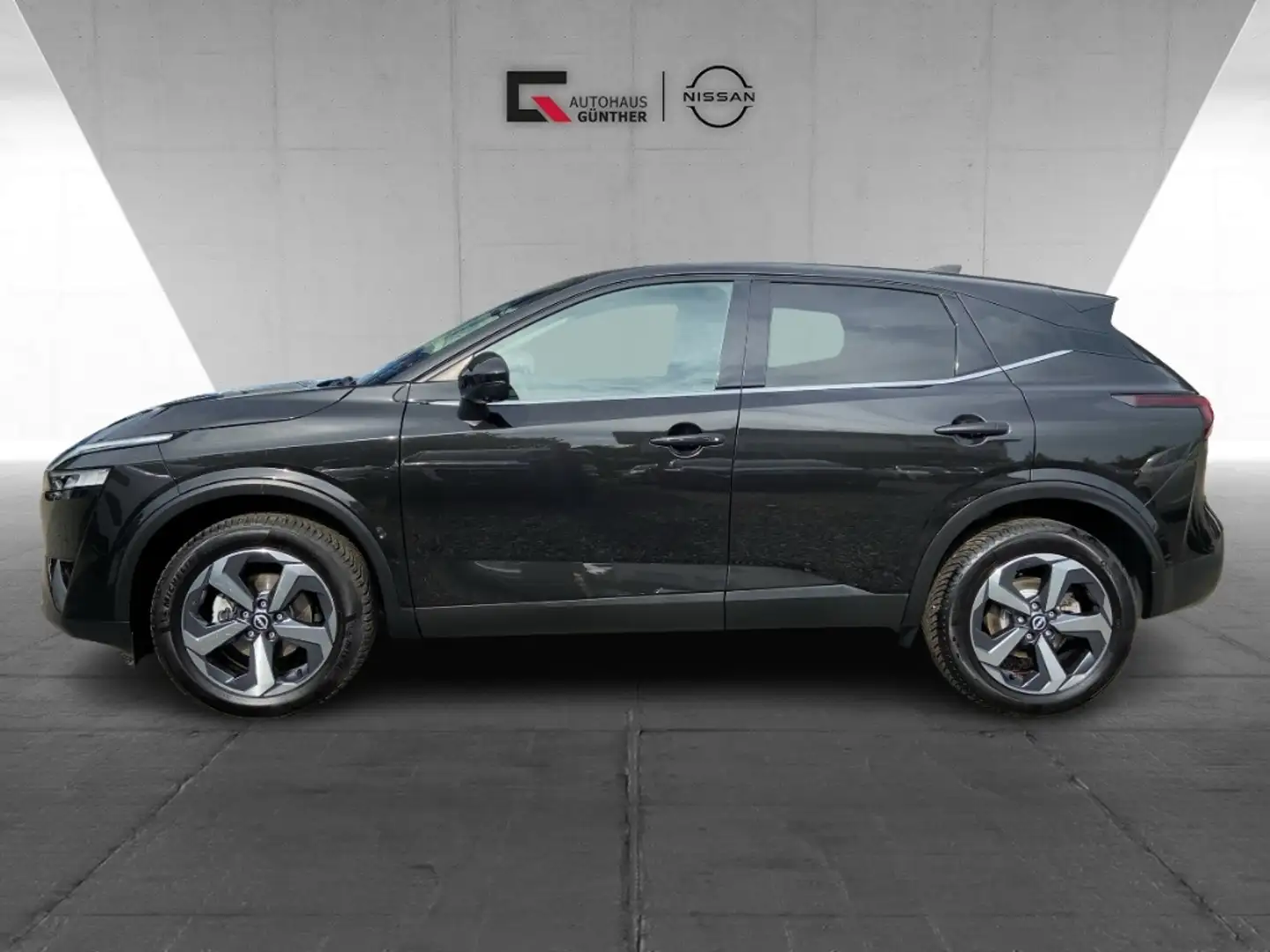 Nissan Qashqai N-CONNECTA 1.3 Automatik /Winter+Technik Zwart - 2
