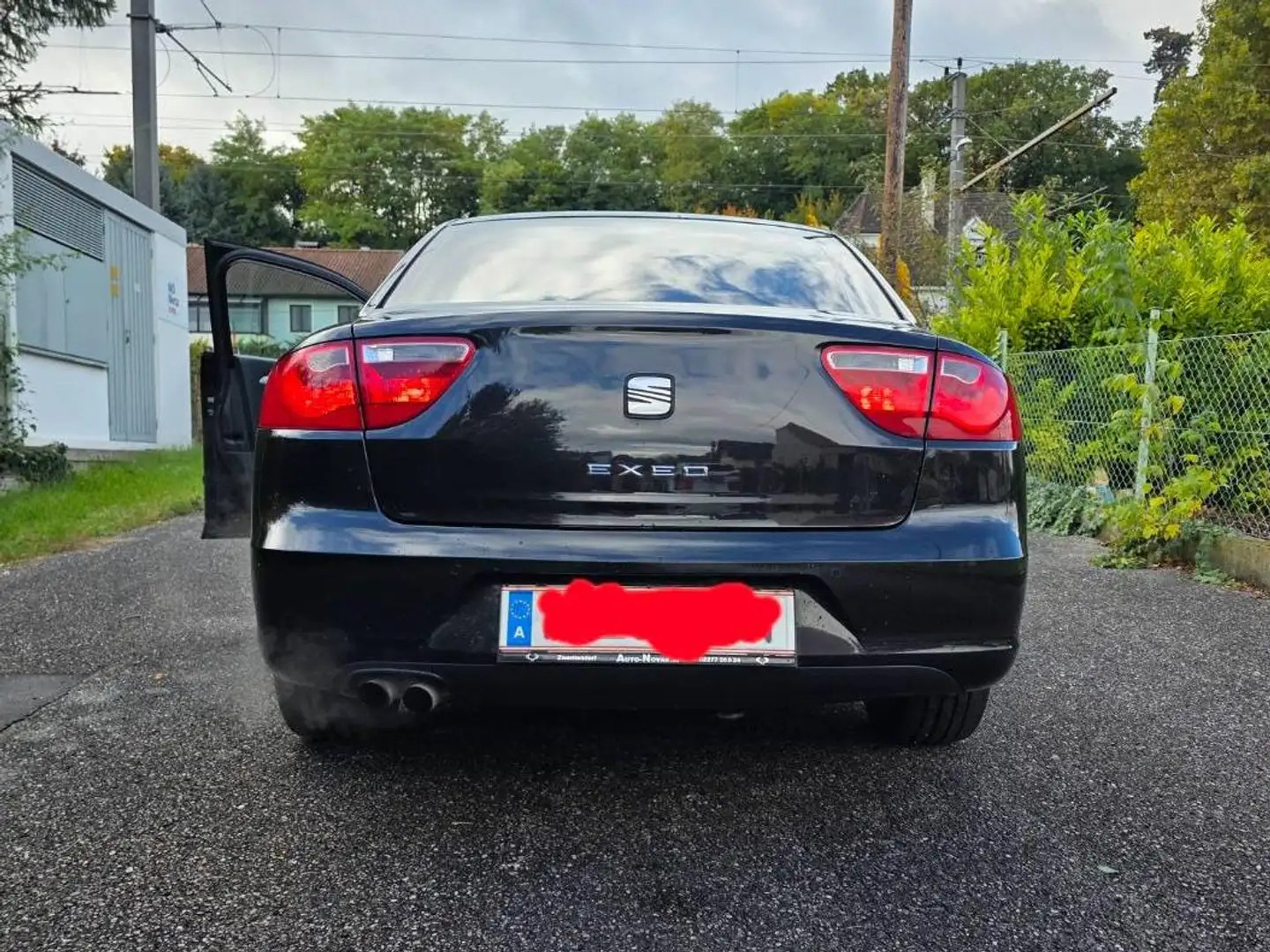 SEAT Exeo Exeo 1,8 Schwarz - 1