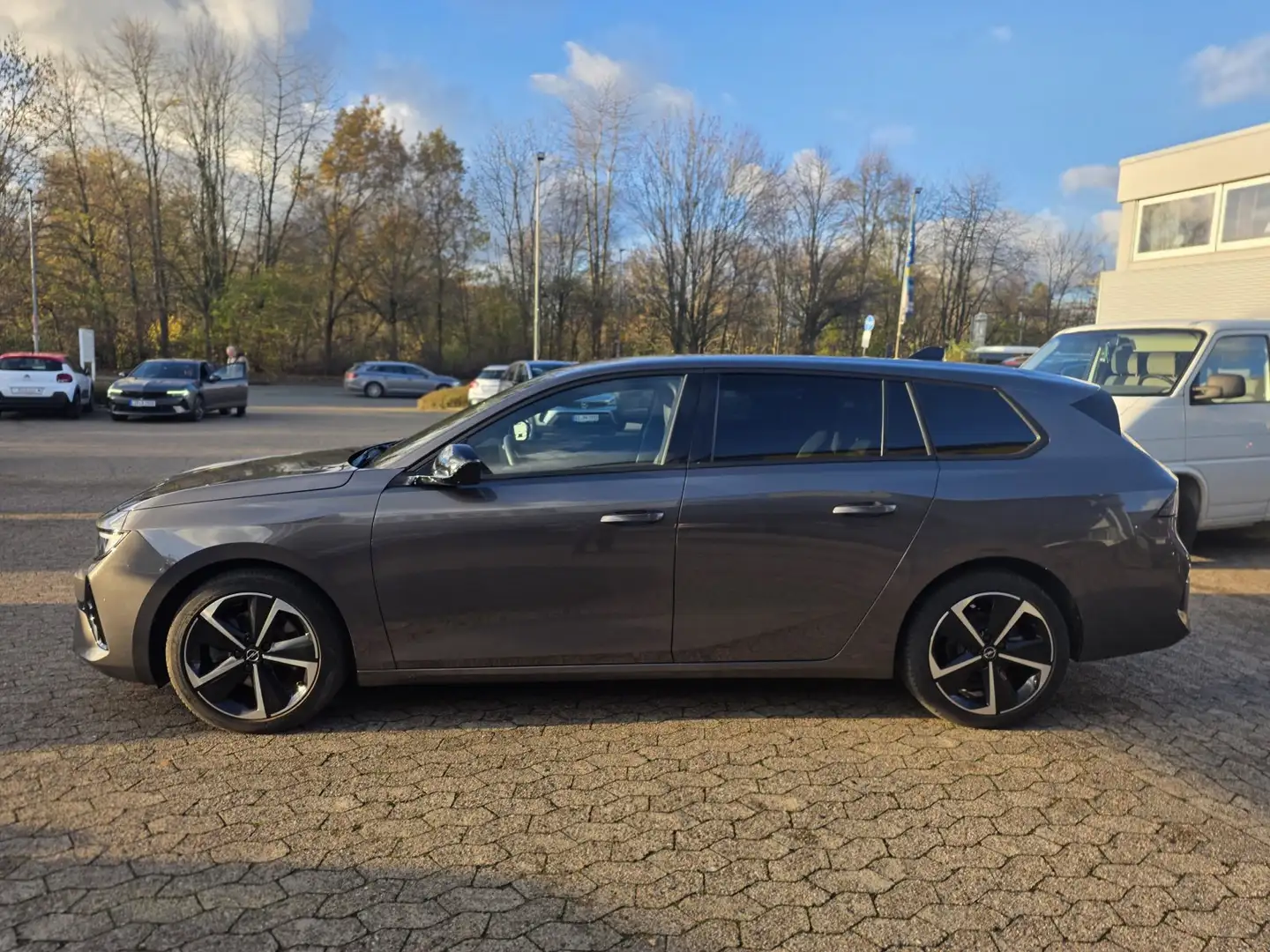 Opel Astra GS ST NAVI/SHZ+LHZ/PDC vo+hi+360Cam/LED Grau - 2