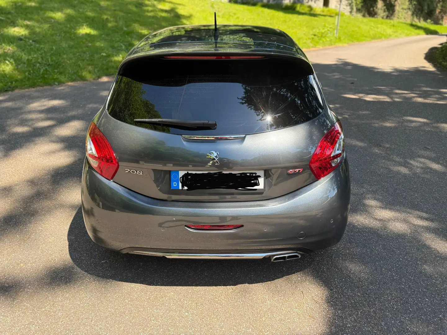 Peugeot 208 GTI 200 THP - 2