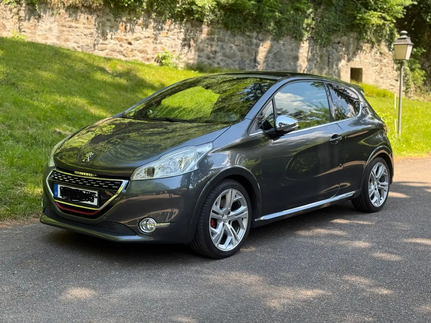 Peugeot 208 GTI 200 THP - 1