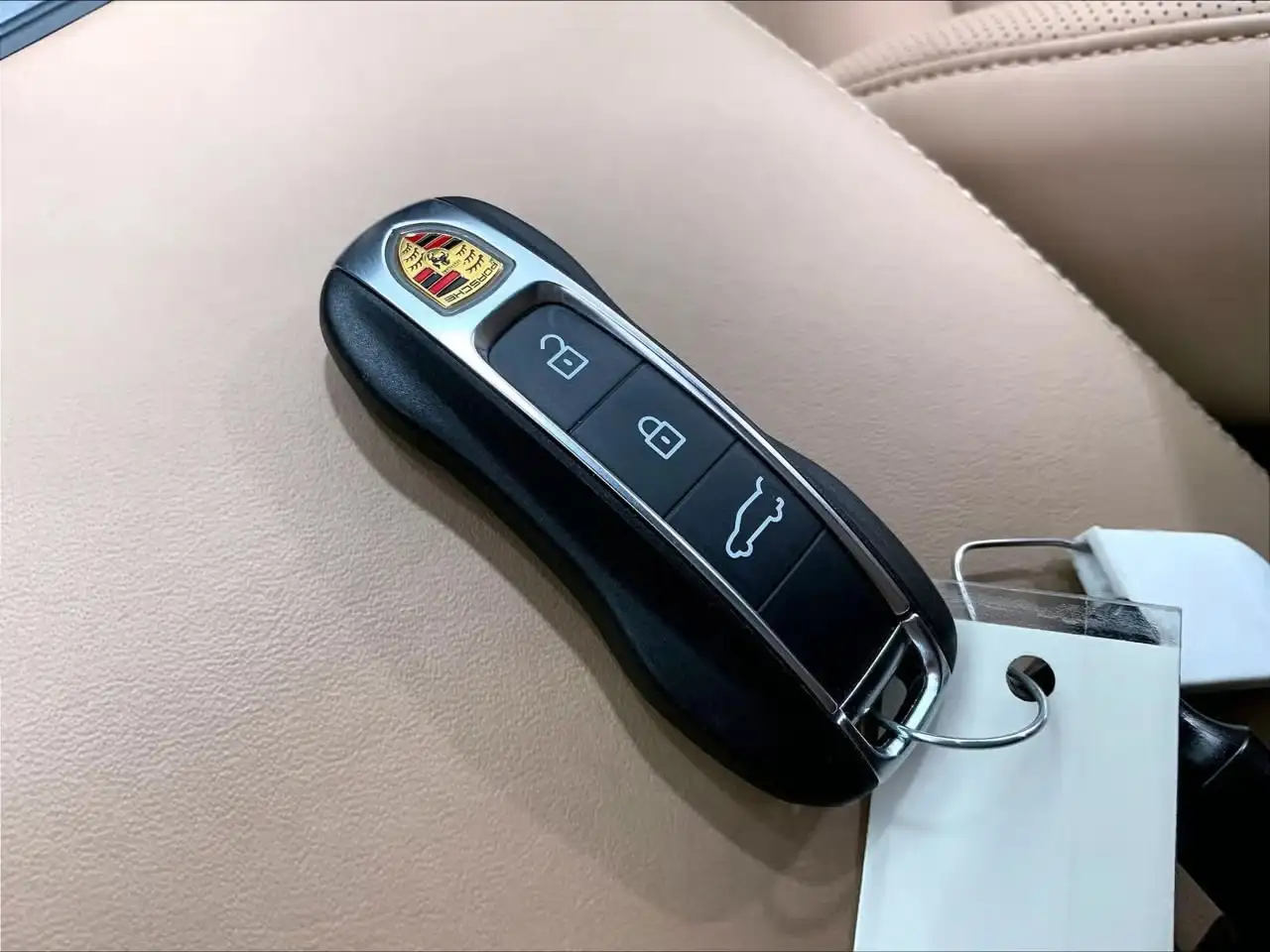 Porsche Cayenne снимка Porsche Cayenne